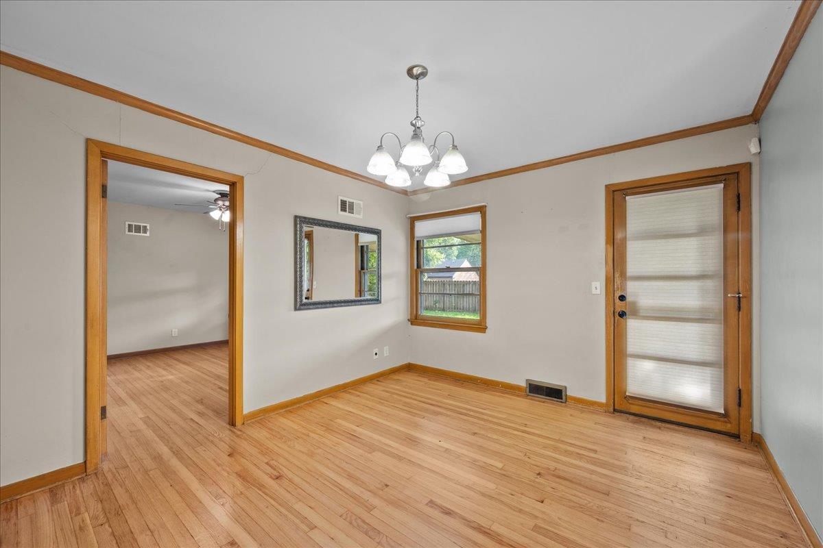 2045 Payne St Property Photo 11