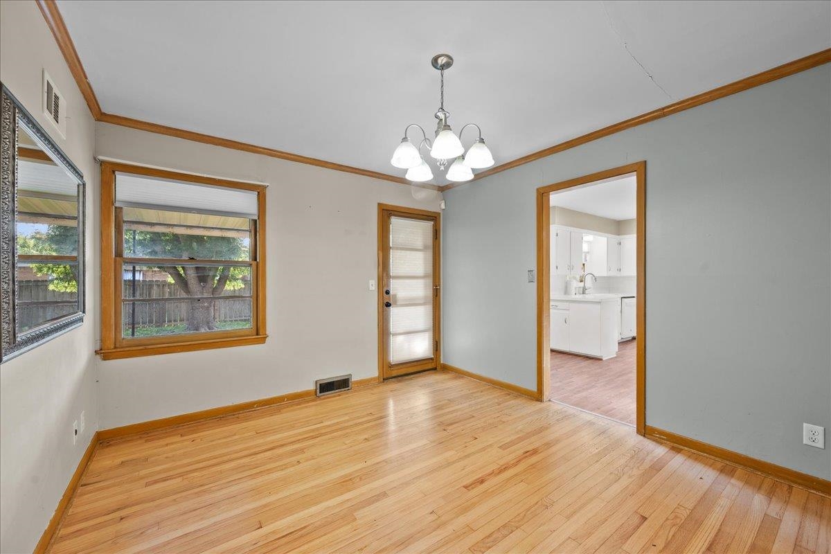 2045 Payne St Property Photo 13
