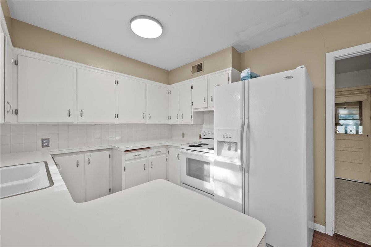 2045 Payne St Property Photo 17