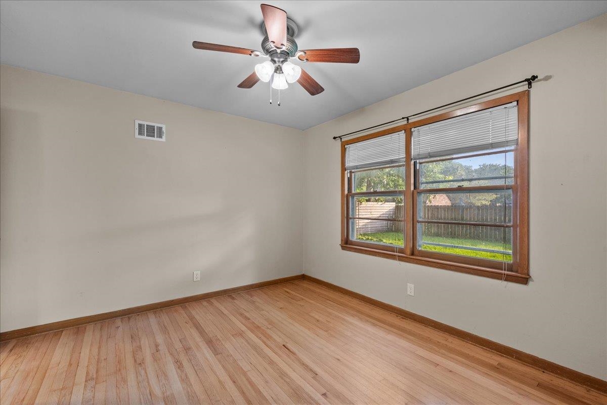 2045 Payne St Property Photo 21