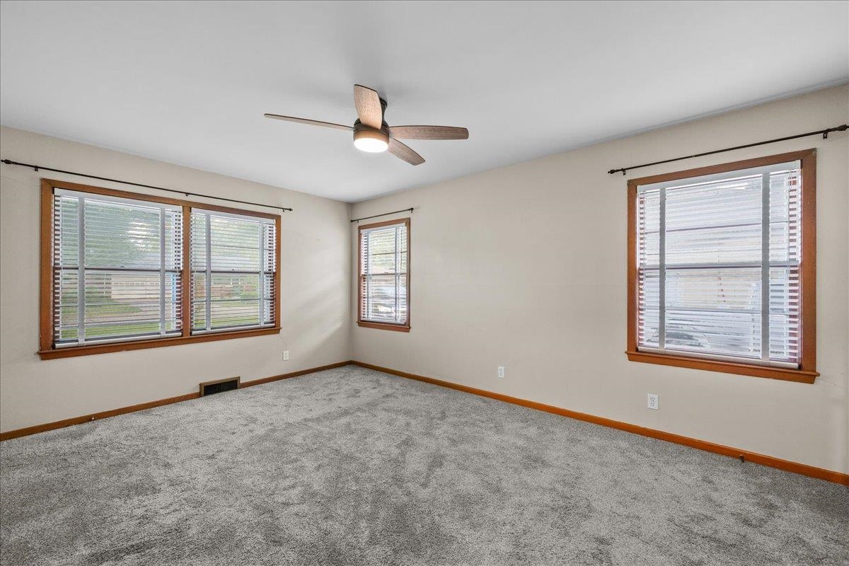 2045 Payne St Property Photo 28