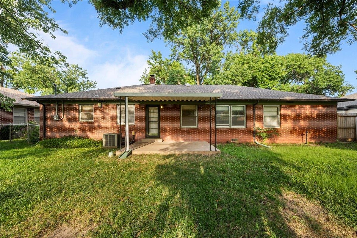 2045 Payne St Property Photo 30