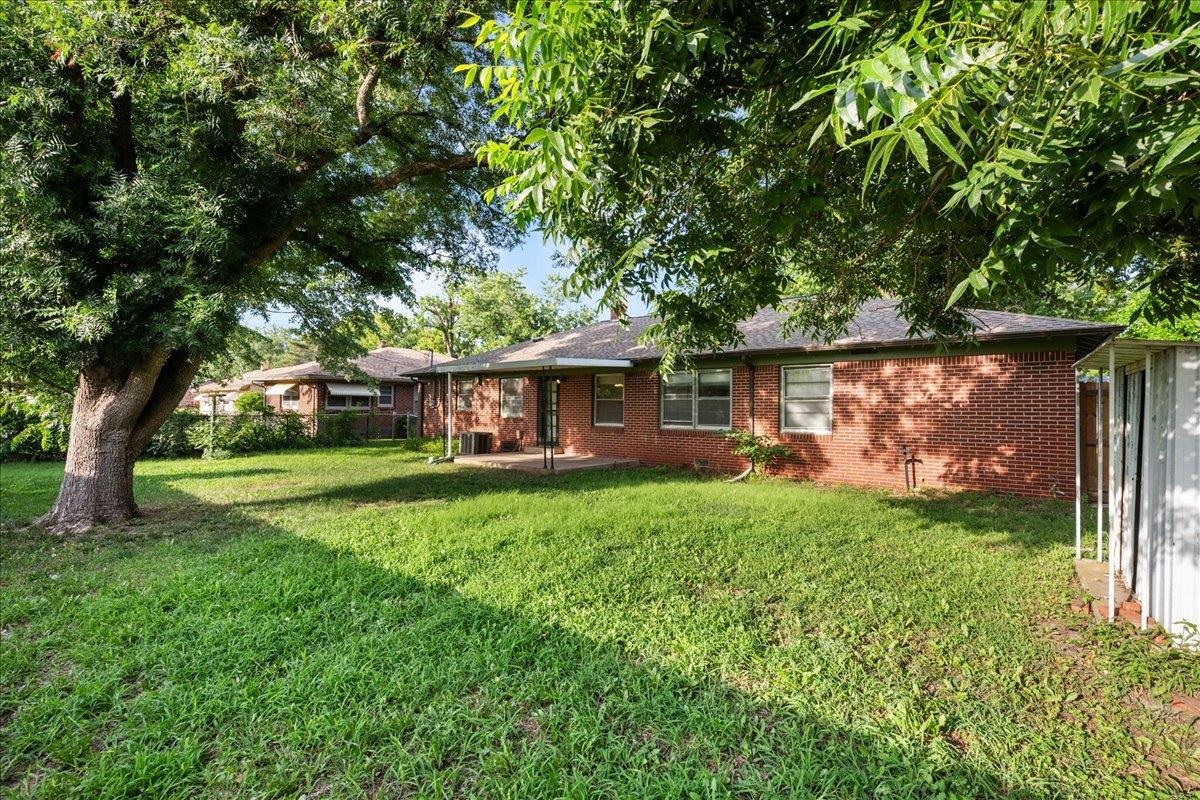 2045 Payne St Property Photo 31