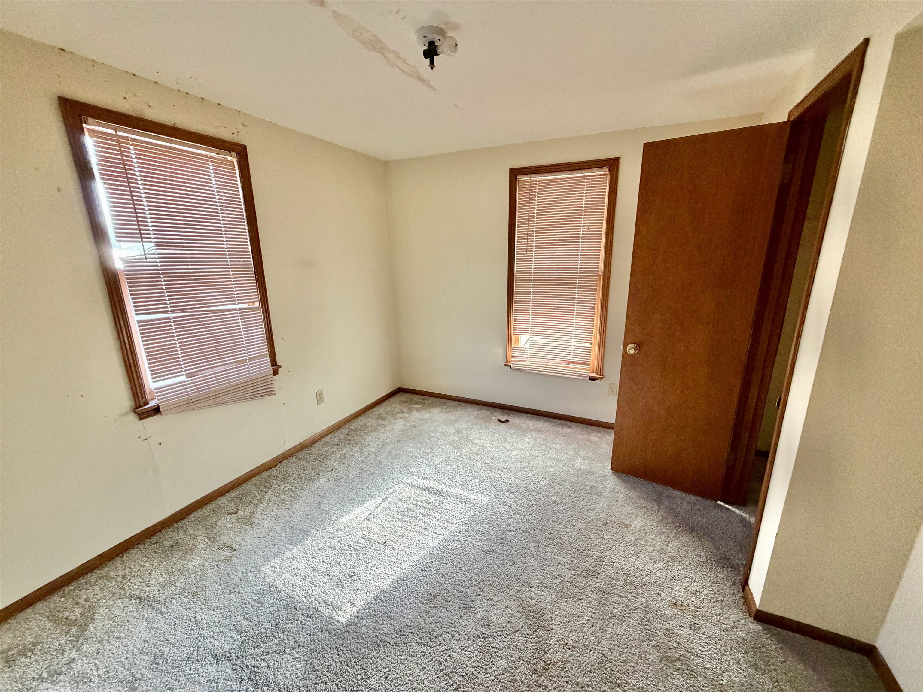 1901 S Silver Property Photo 5