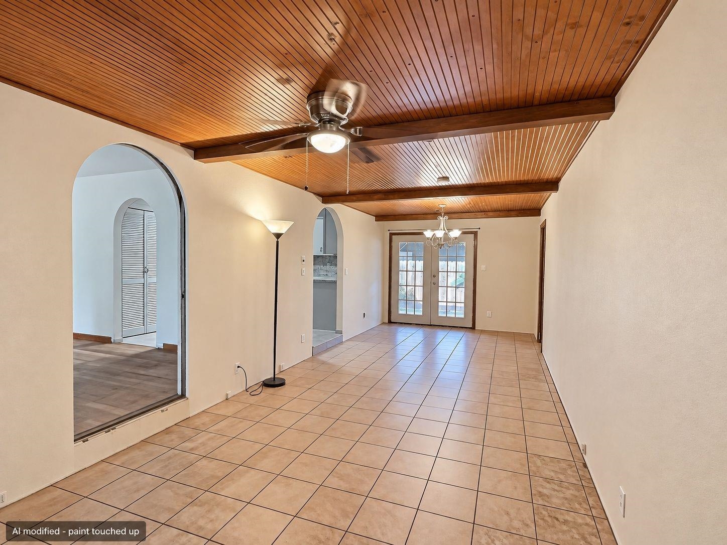 921 Lawrence Property Photo 9