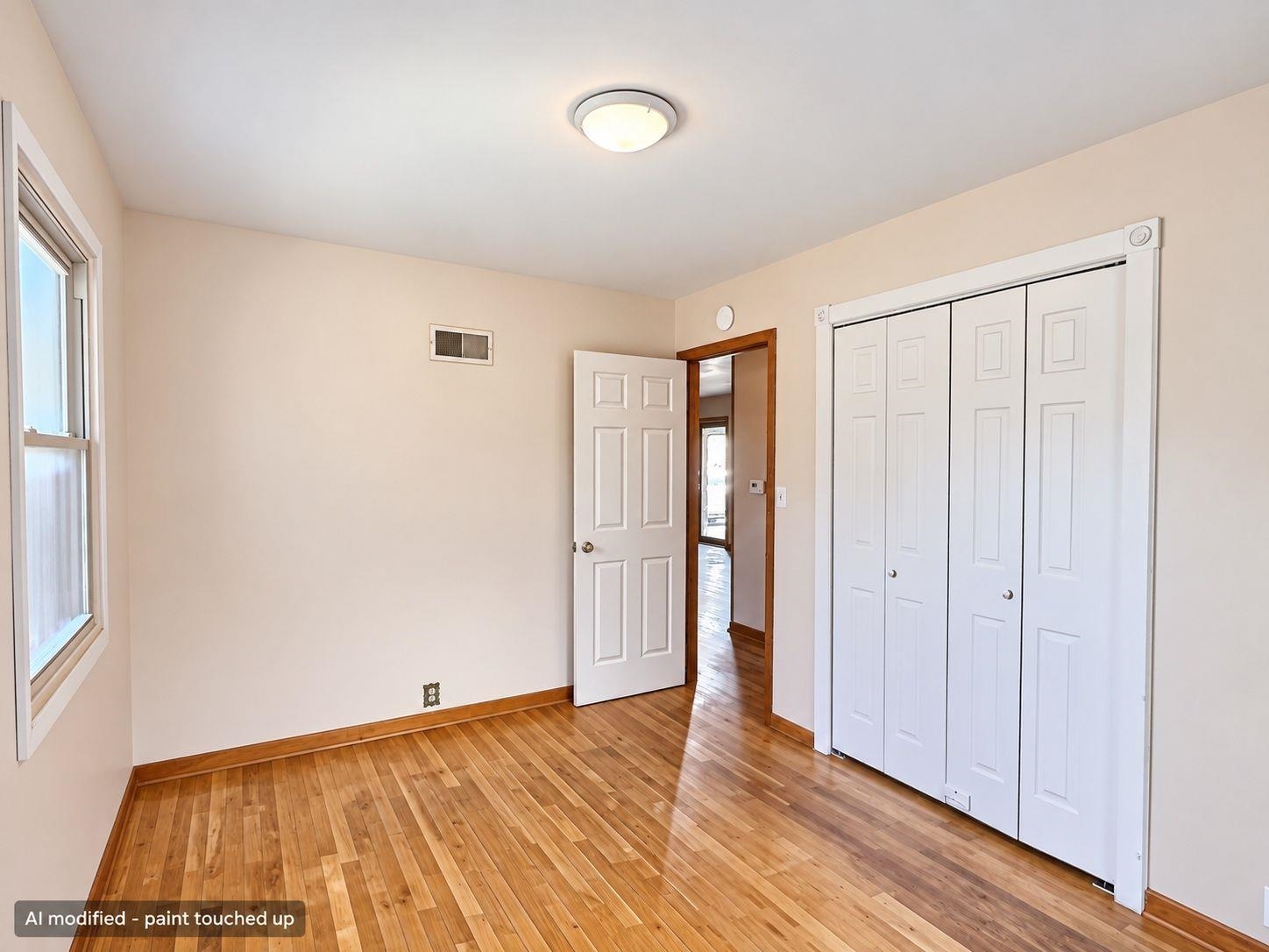 921 Lawrence Property Photo 12