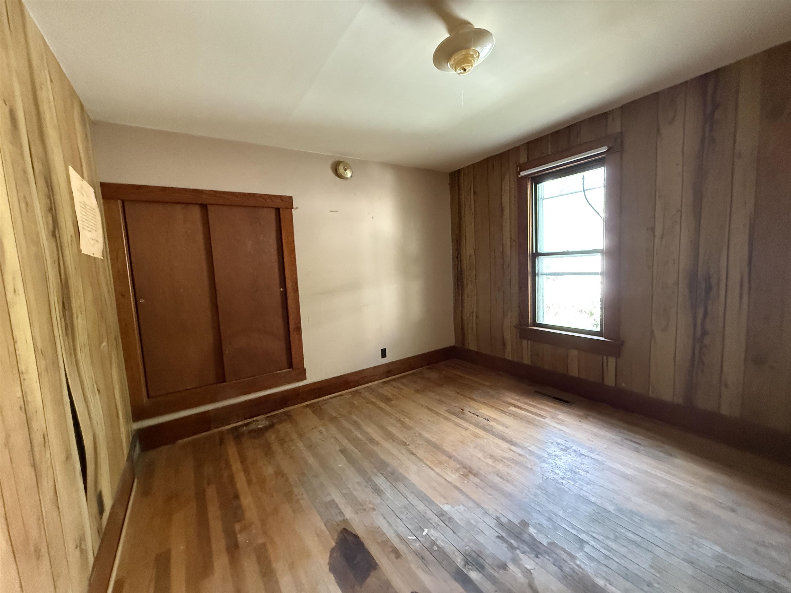 805 E 5th Ave Property Photo 13