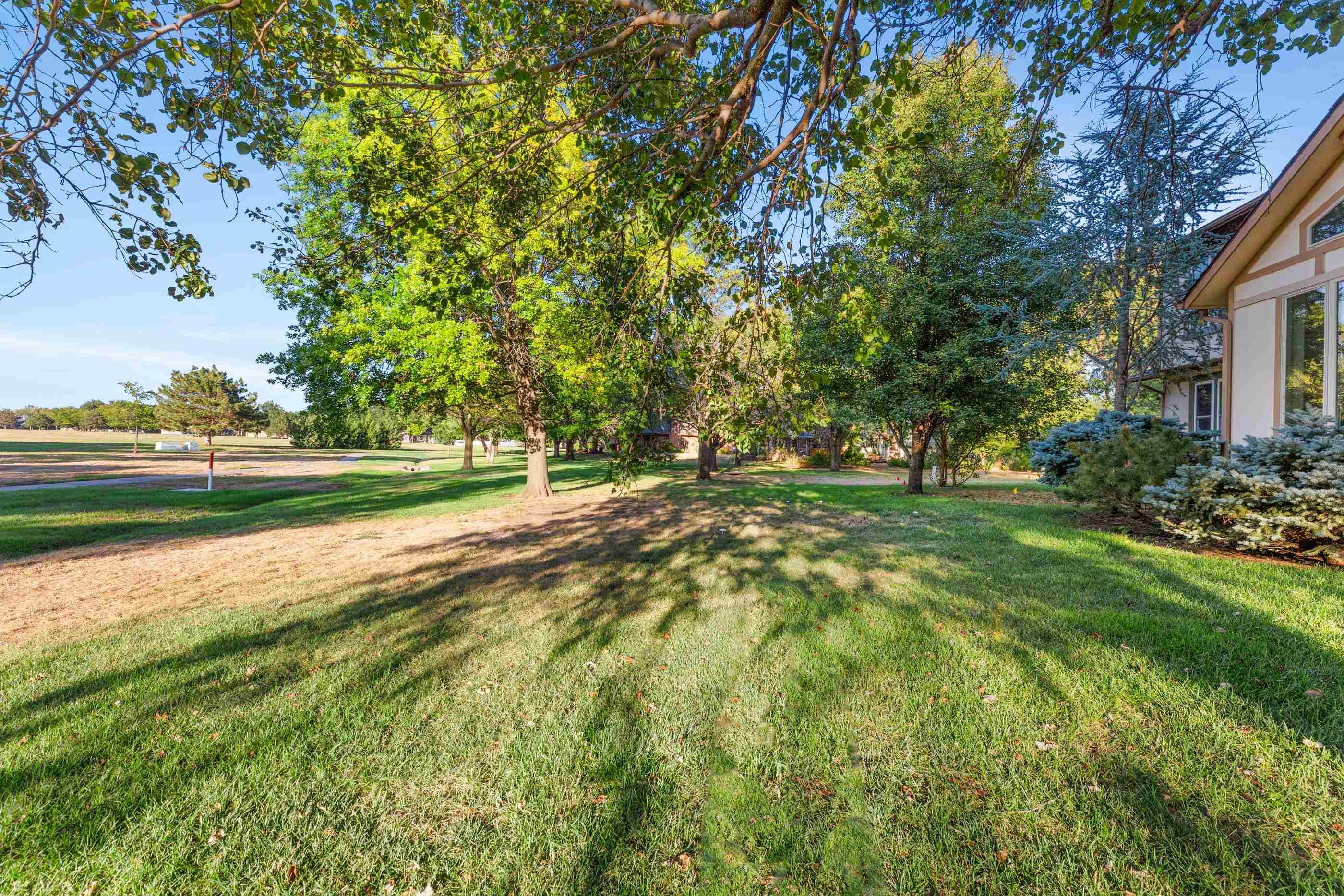 1513 N Valleyview Property Photo 7