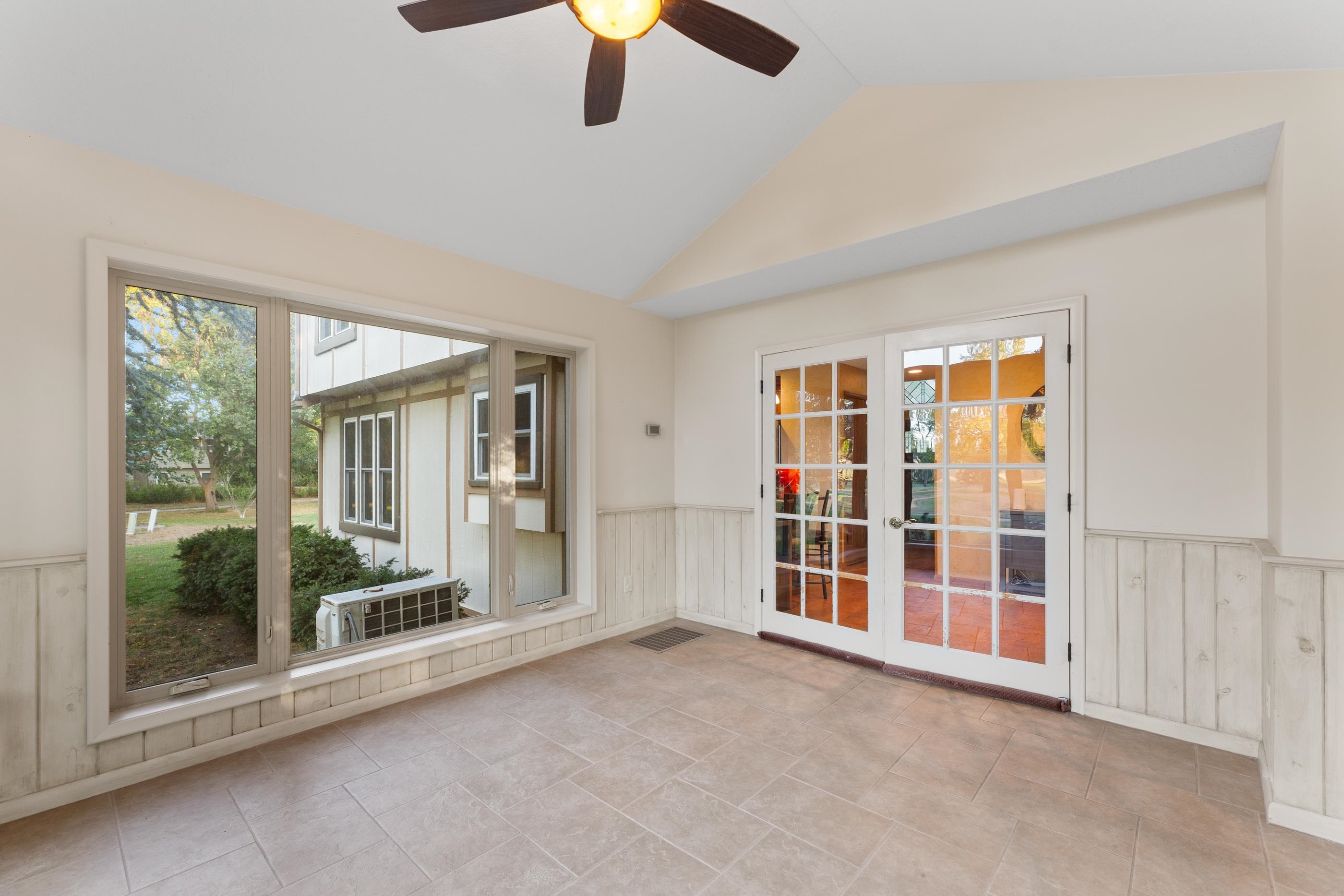 1513 N Valleyview Property Photo 19