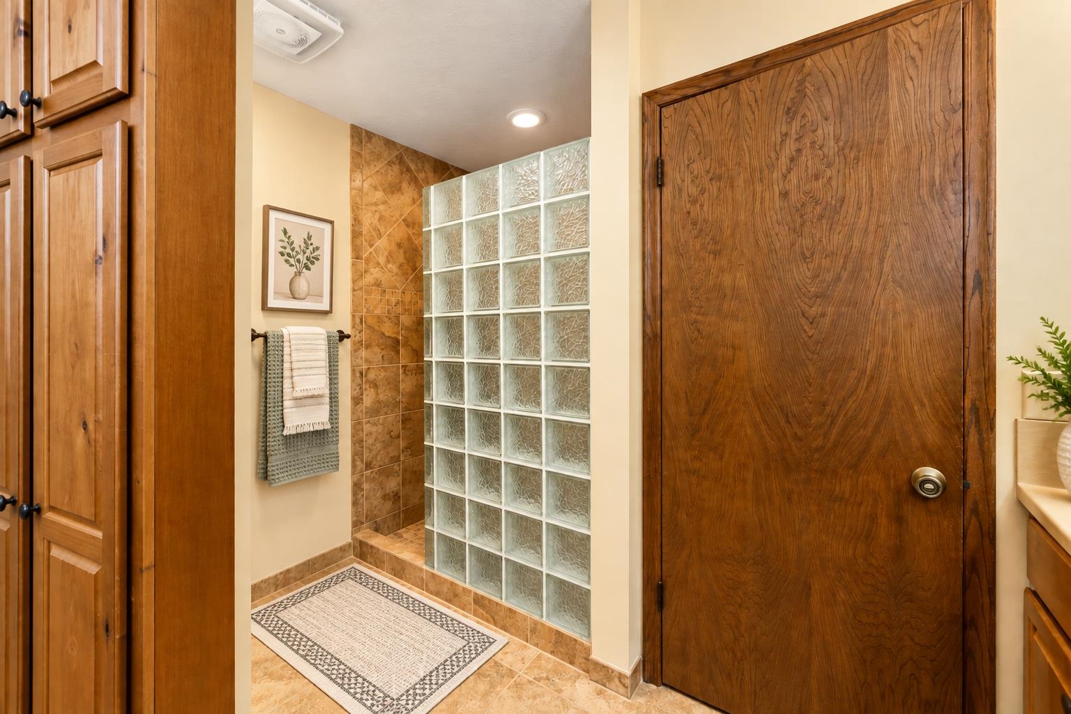 1513 N Valleyview Property Photo 23