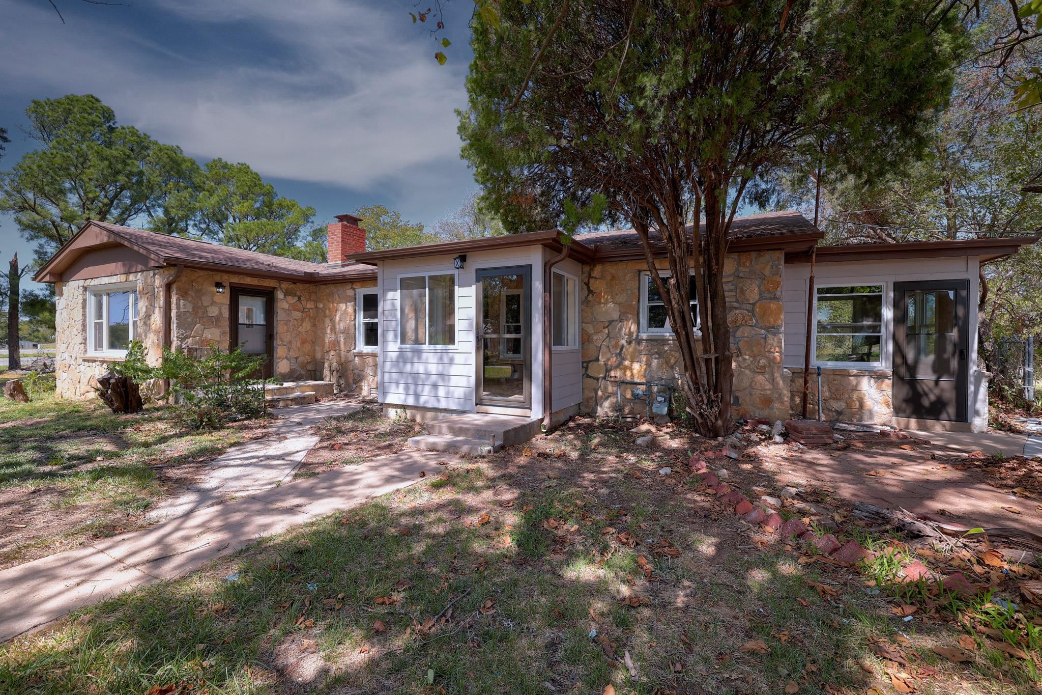 7296 244th Property Photo 3