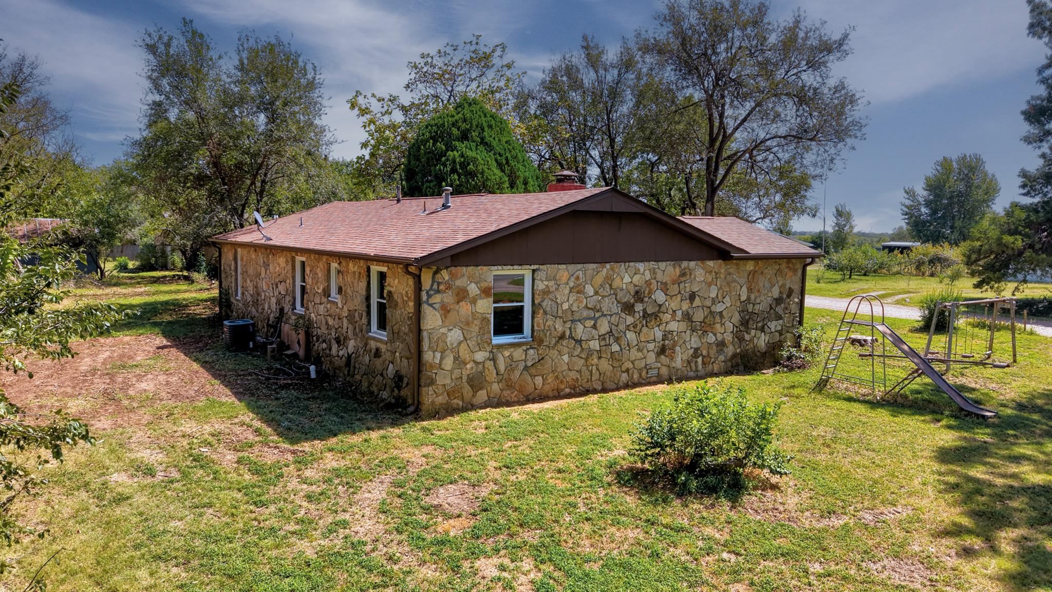 7296 244th Property Photo 4