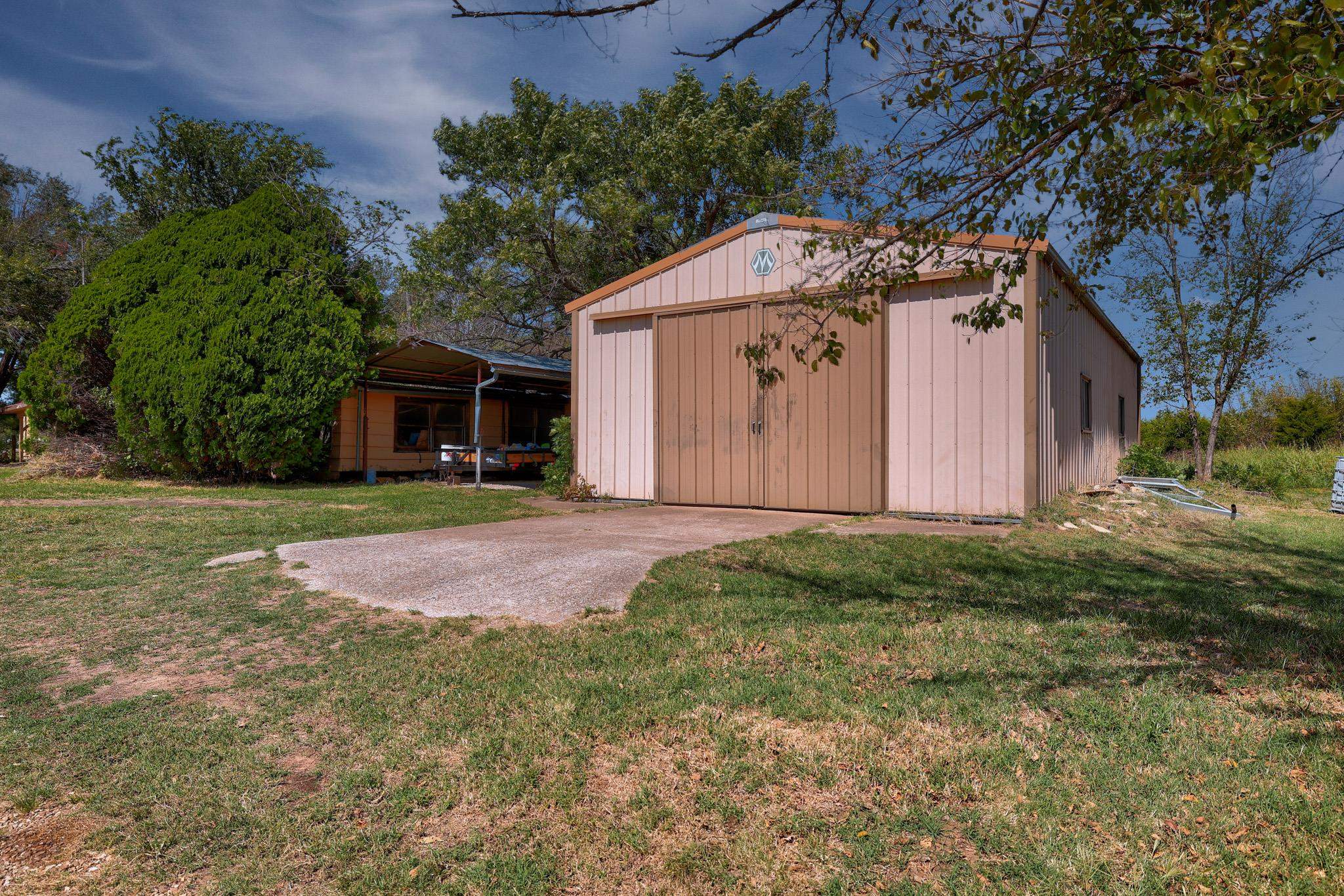7296 244th Property Photo 6