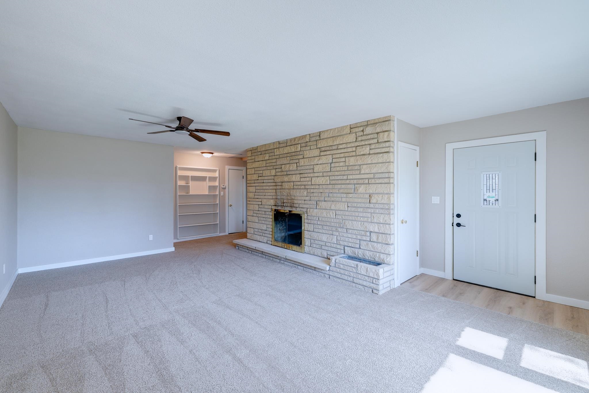 7296 244th Property Photo 10