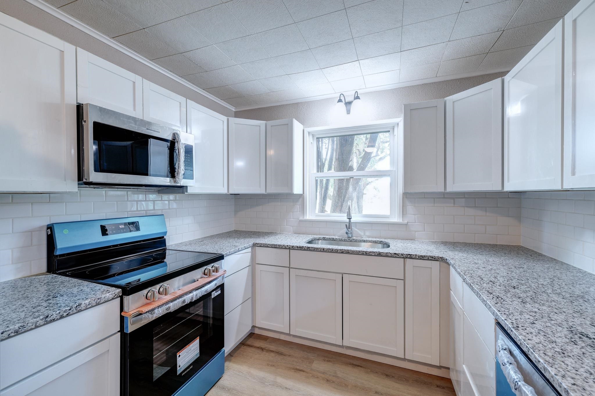 7296 244th Property Photo 13