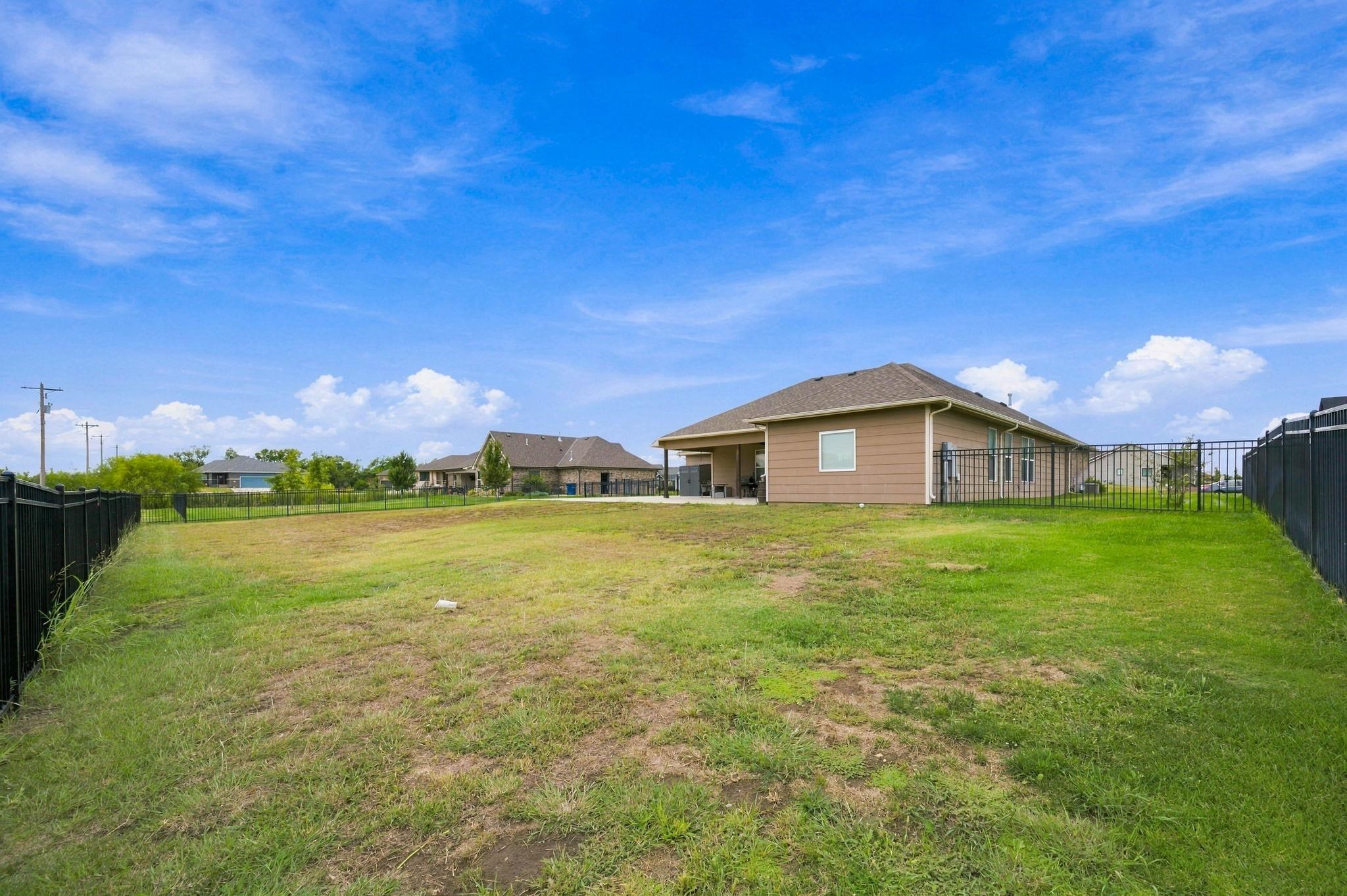 1509 E Elk Ridge Property Photo 29