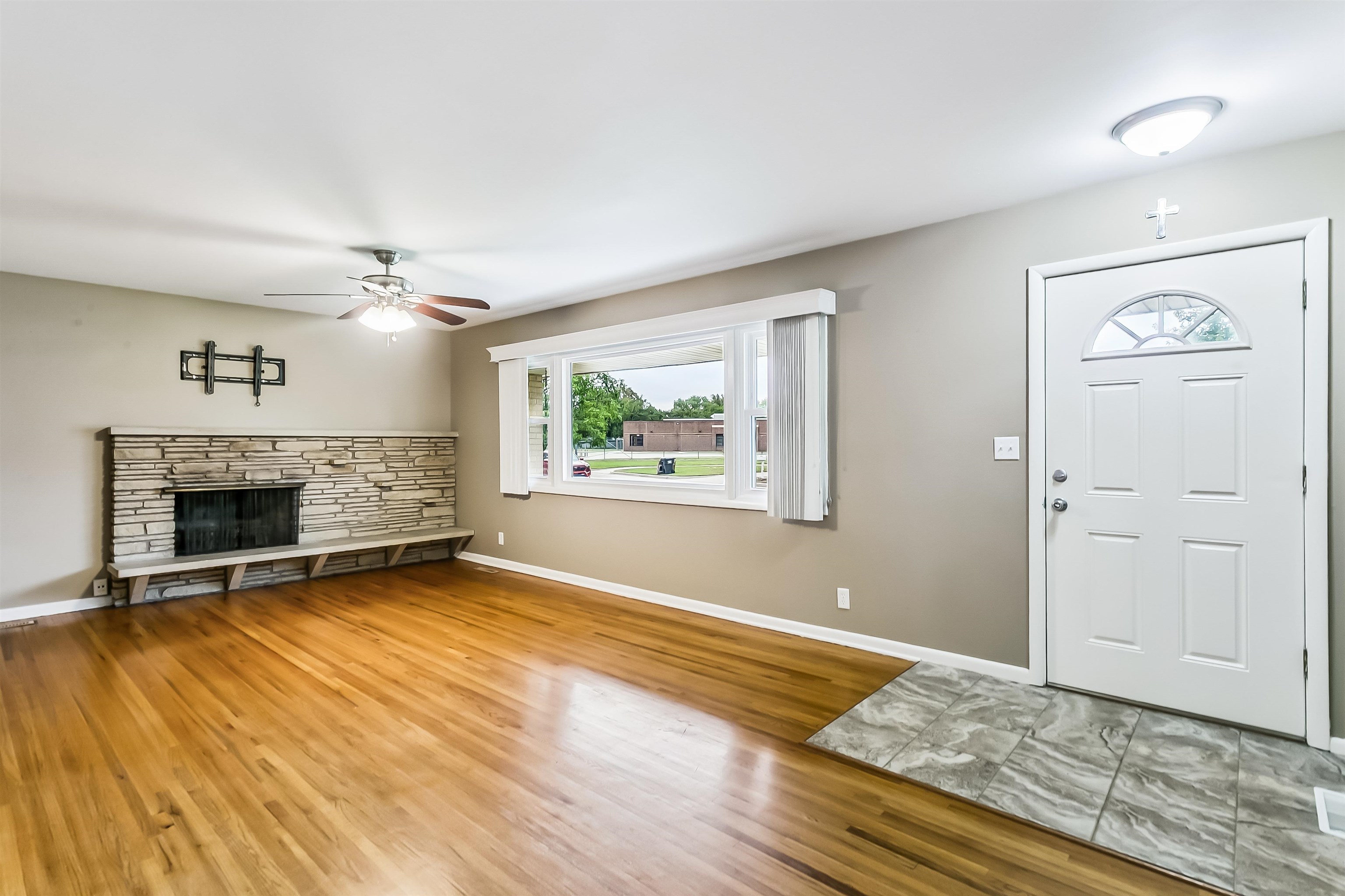 1417 N Lynnhurst Ave Property Photo 5