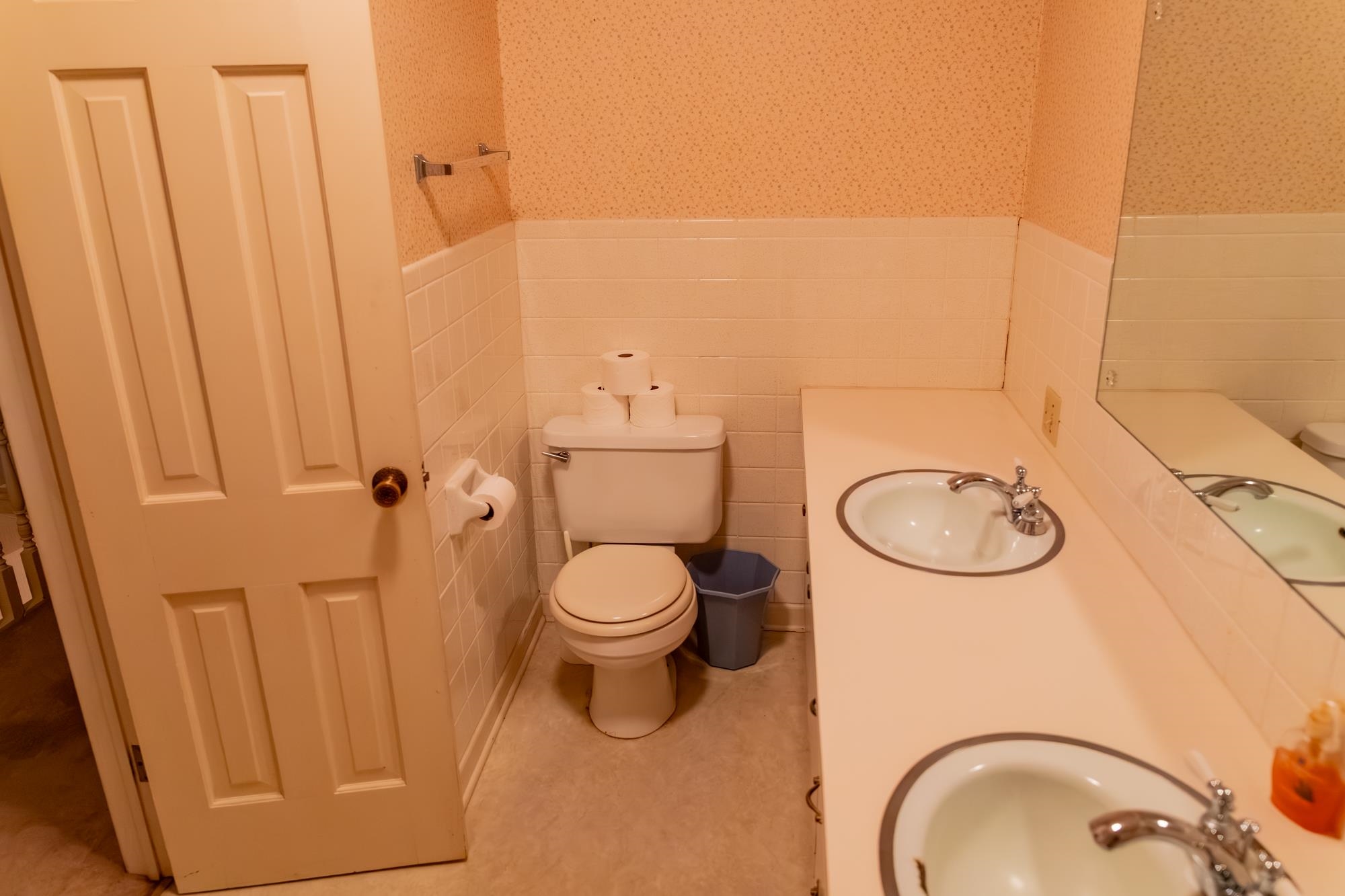 200 N Lakeside Property Photo 25