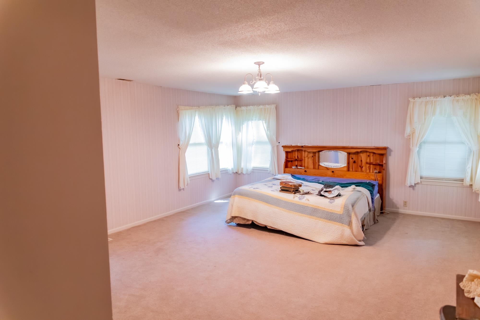 200 N Lakeside Property Photo 26