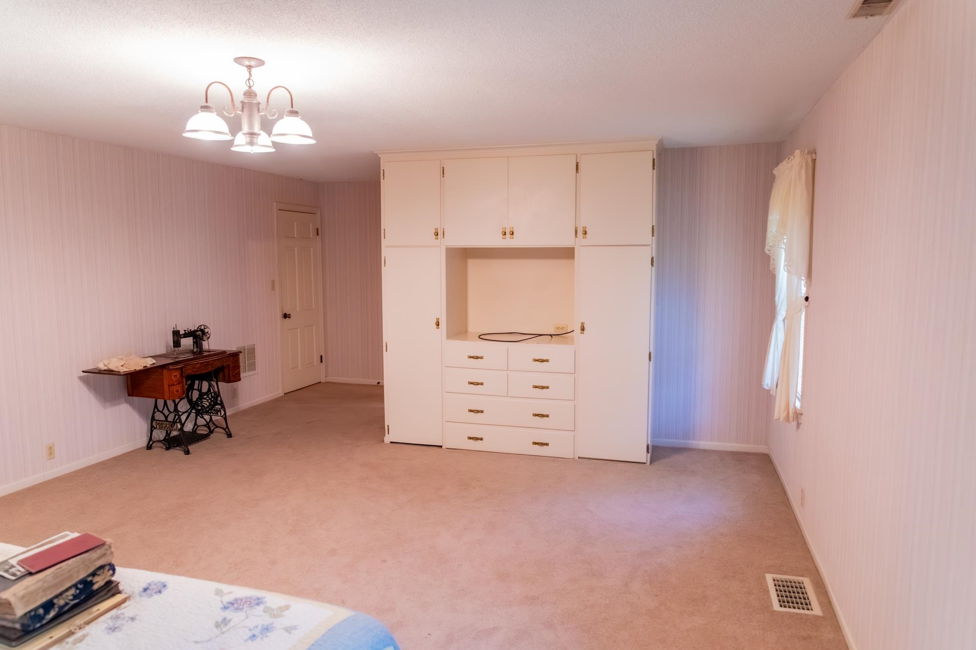 200 N Lakeside Property Photo 27