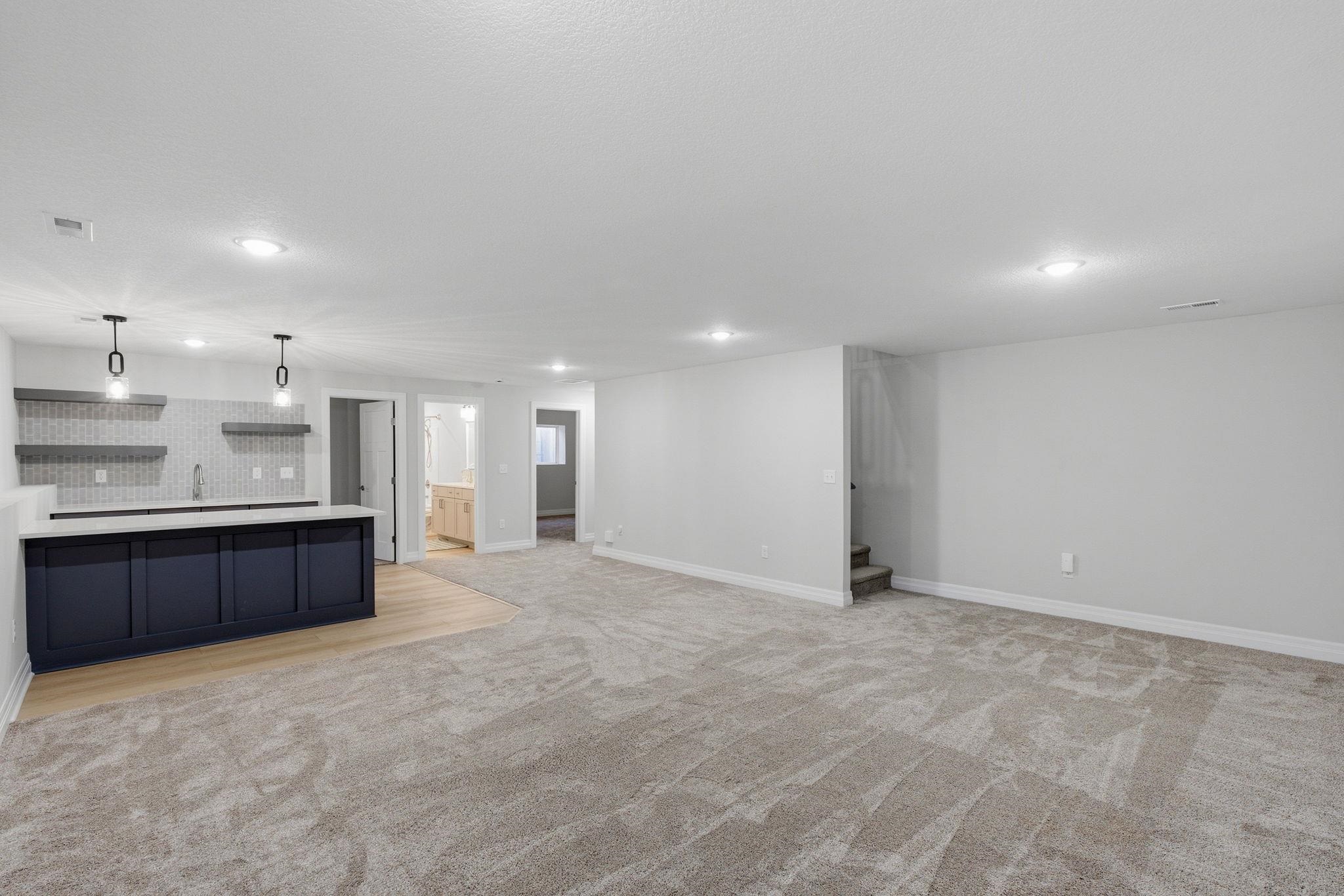 1269 S Crabtree Property Photo 30