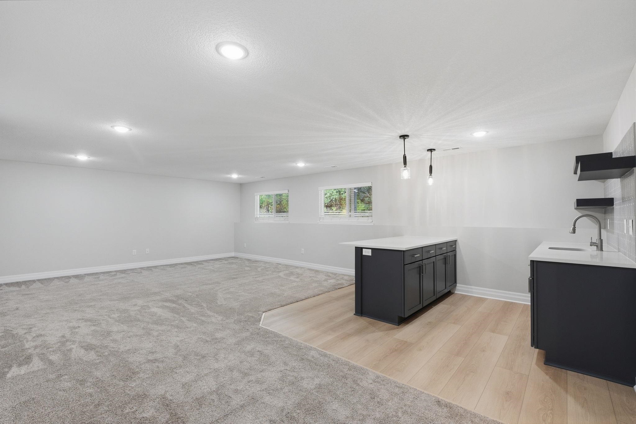 1269 S Crabtree Property Photo 31