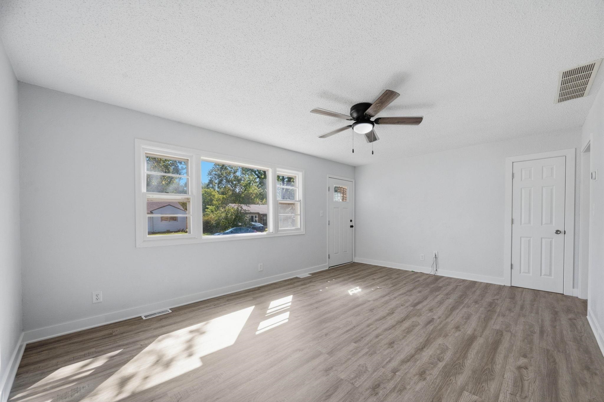 1715 N Joann St Property Photo 7