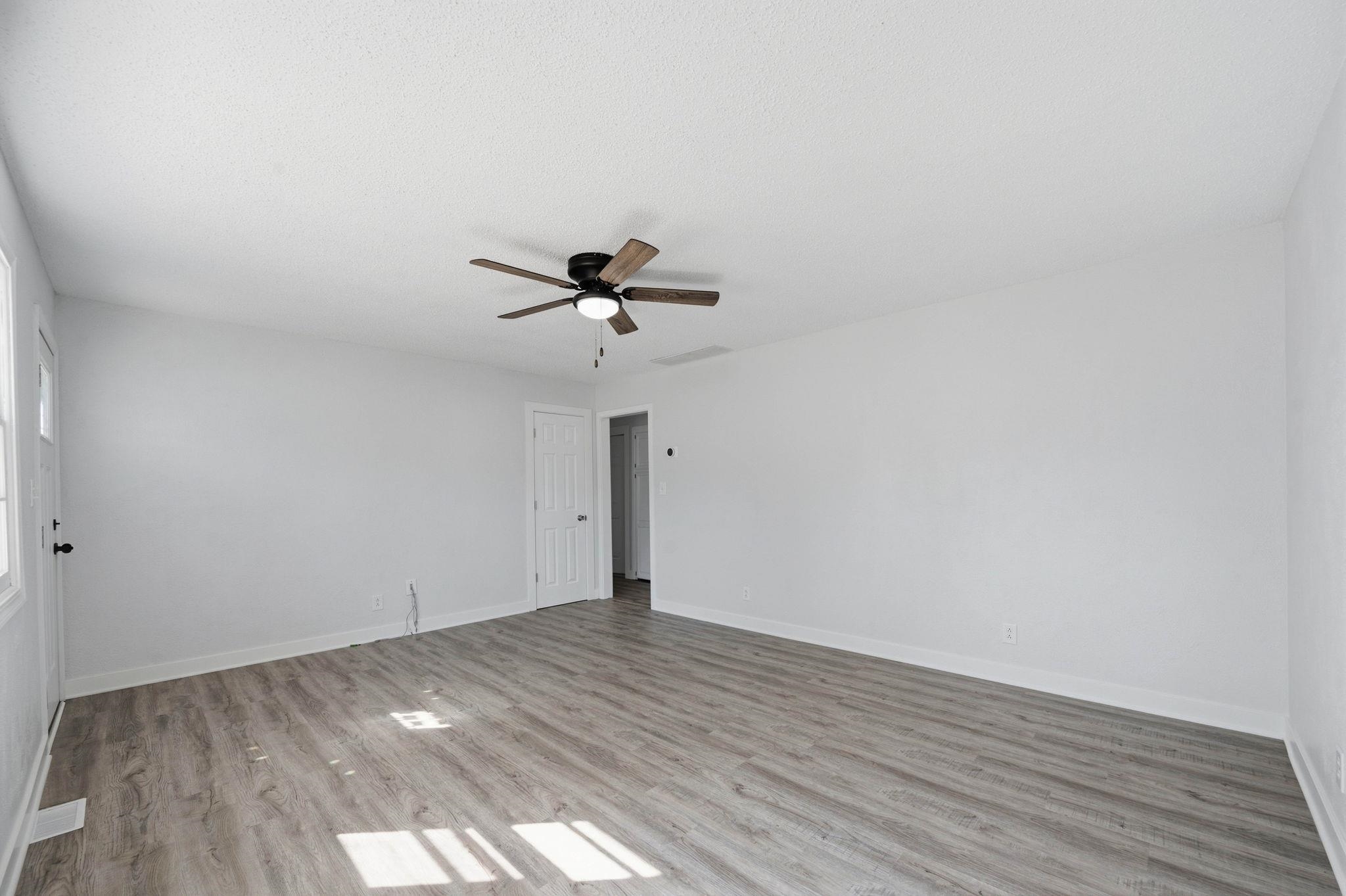 1715 N Joann St Property Photo 8