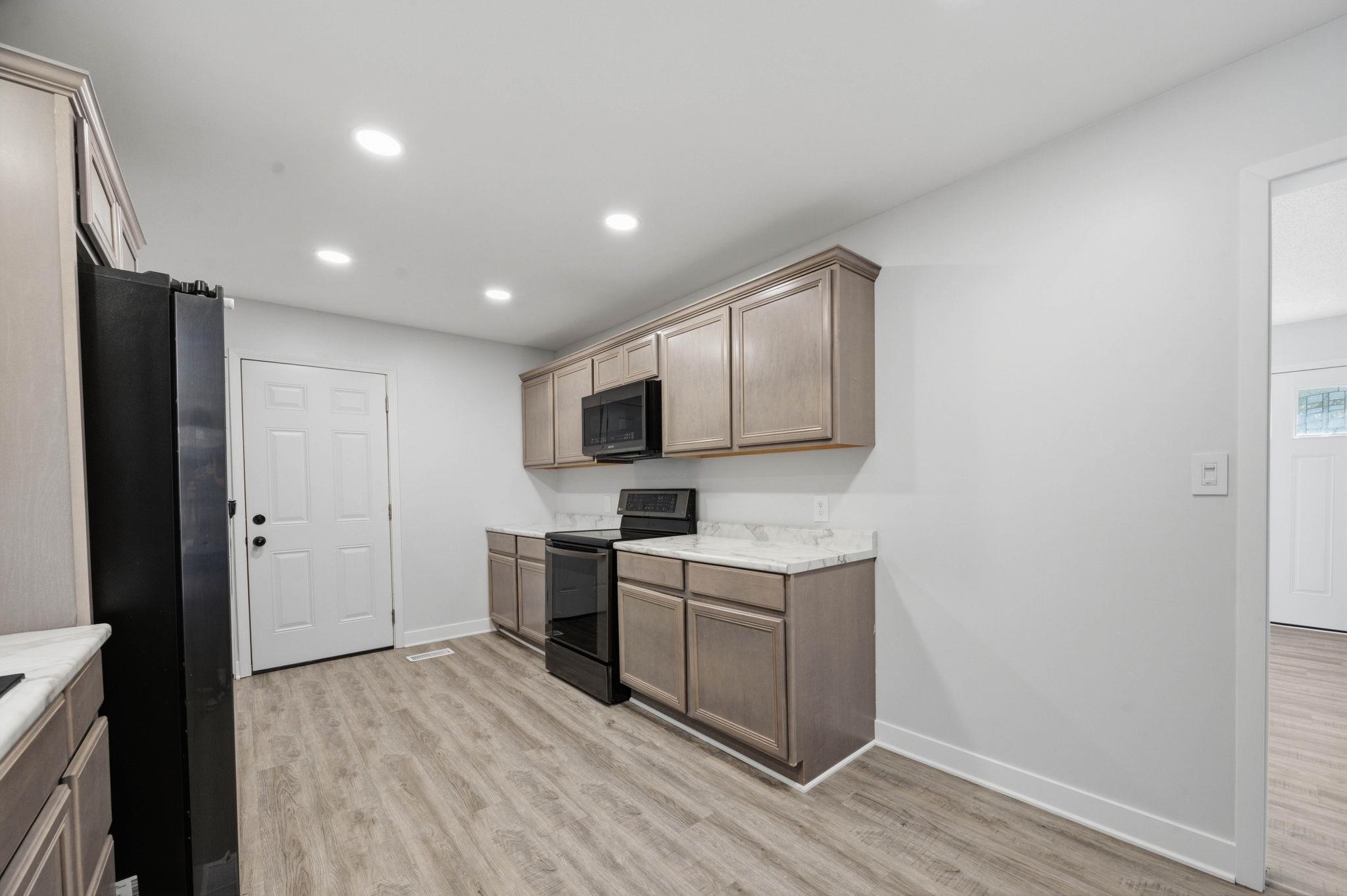 1715 N Joann St Property Photo 12