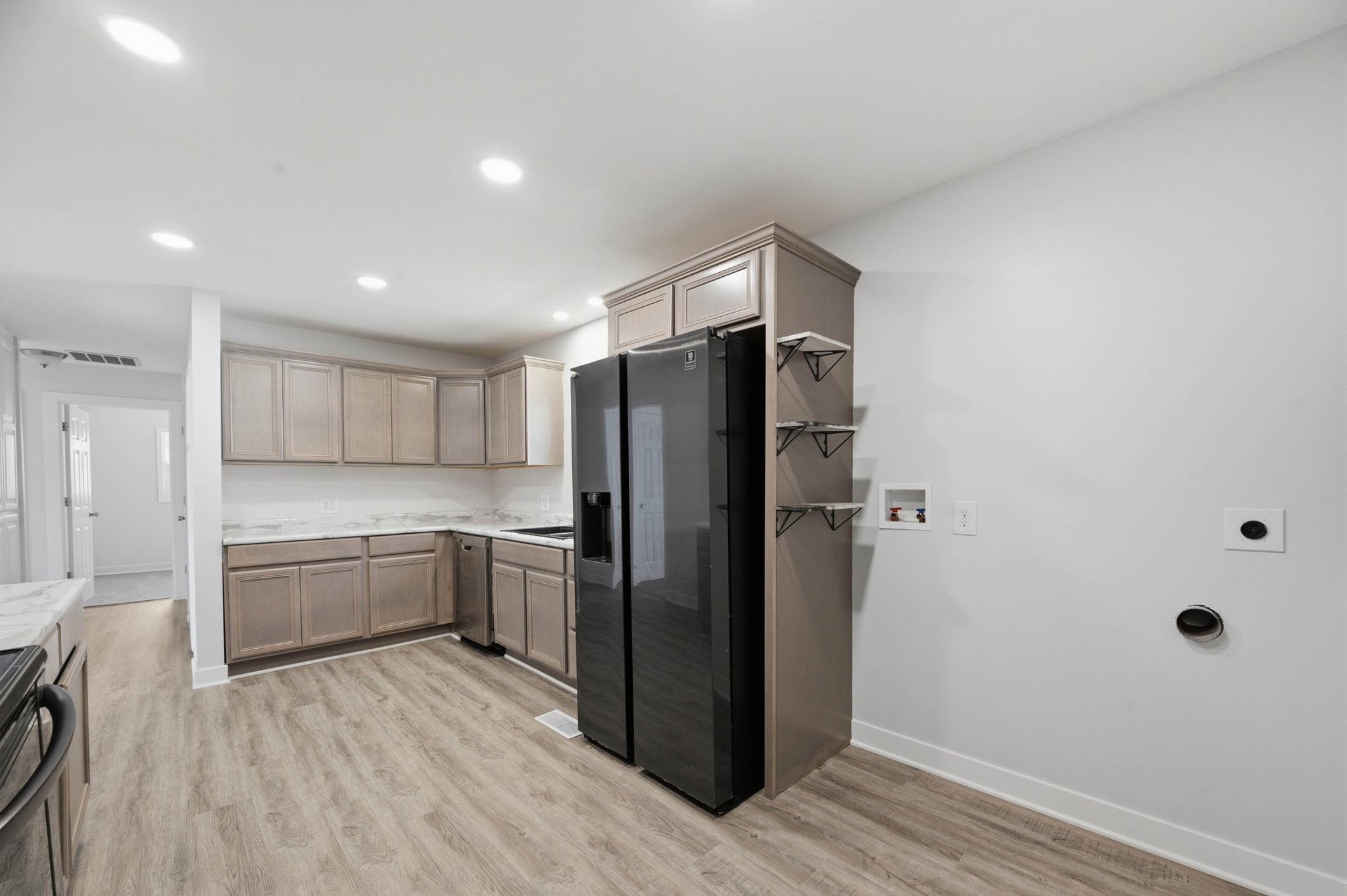 1715 N Joann St Property Photo 14