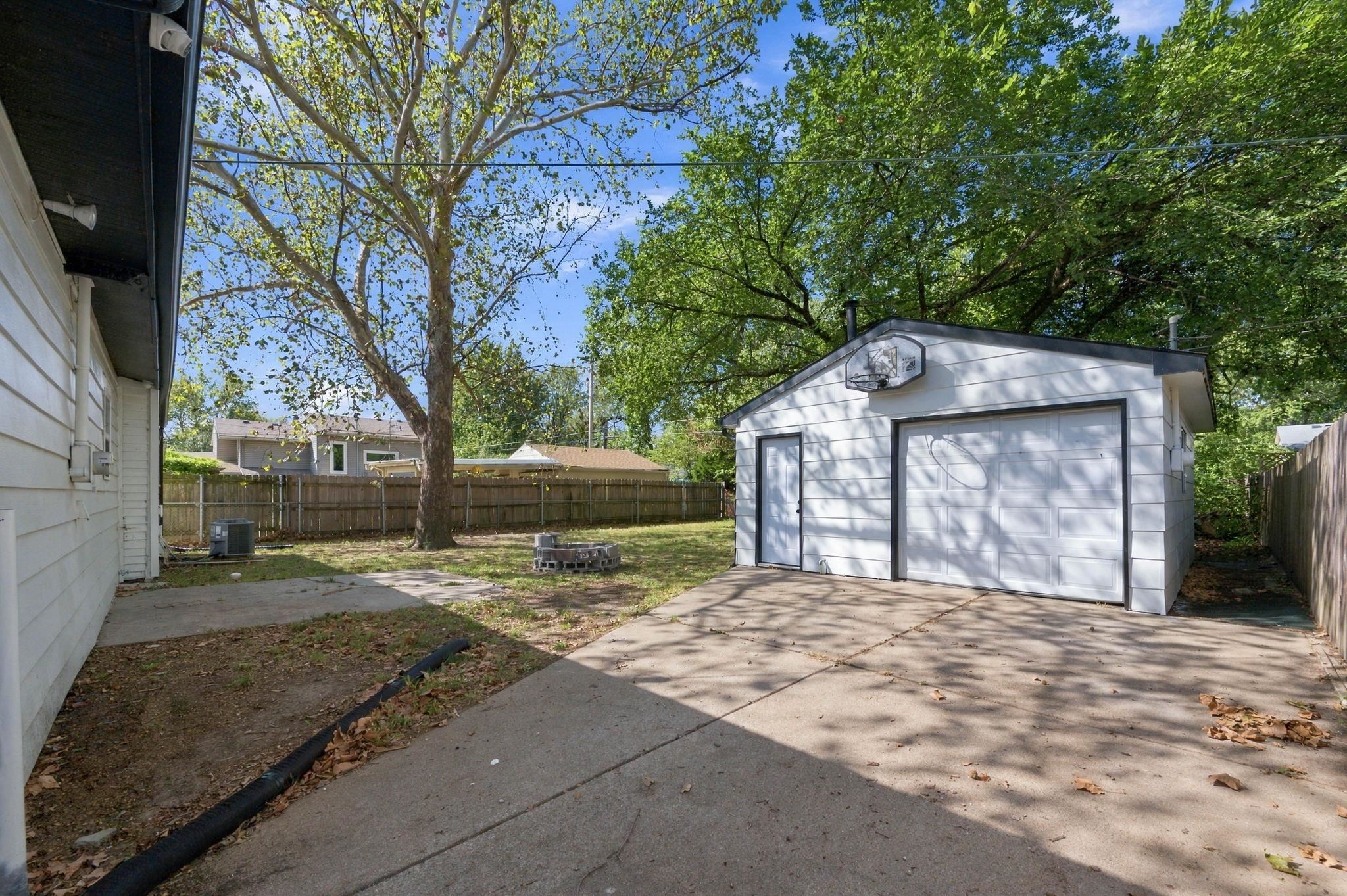 1715 N Joann St Property Photo 21