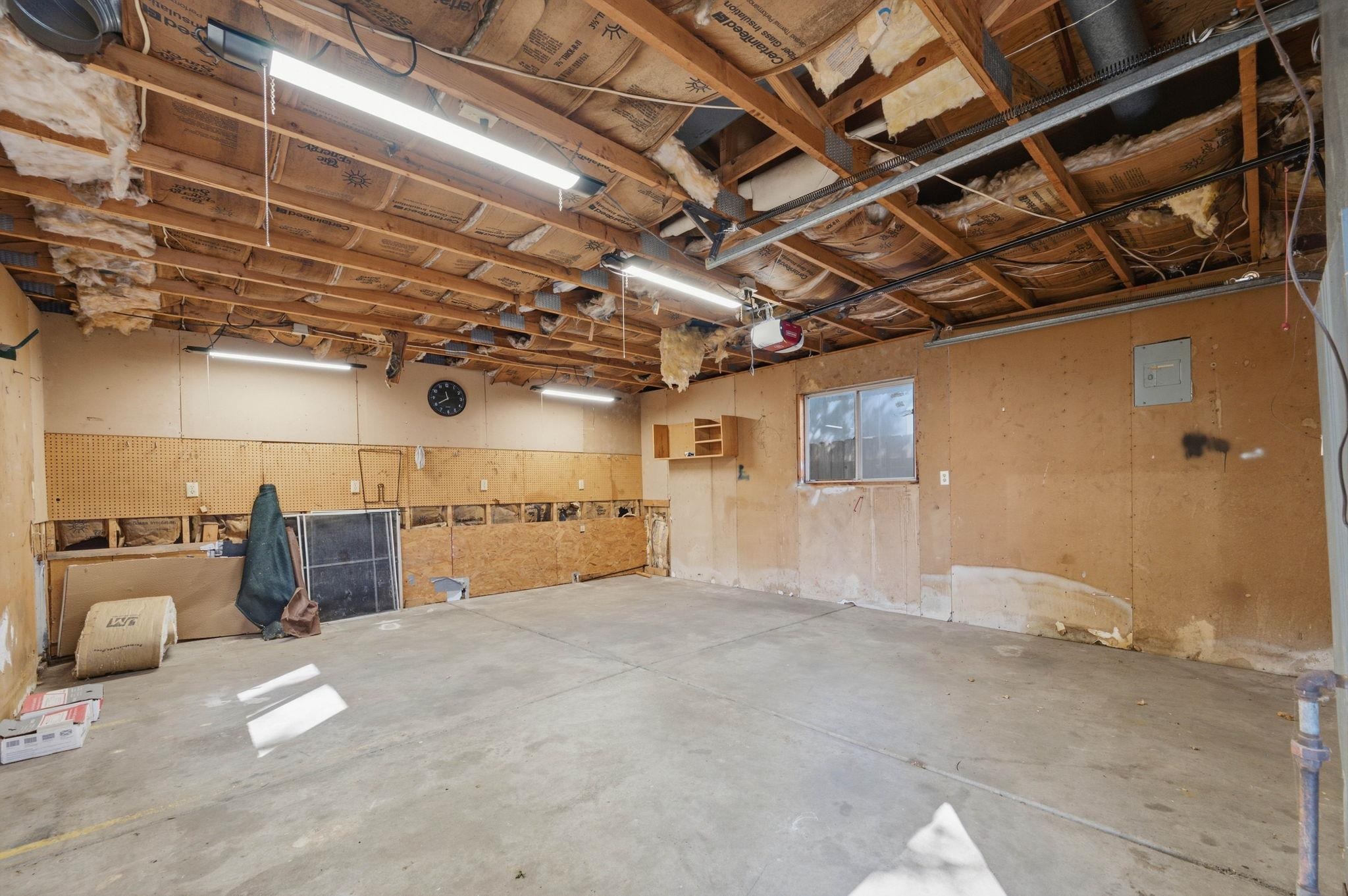 1715 N Joann St Property Photo 23