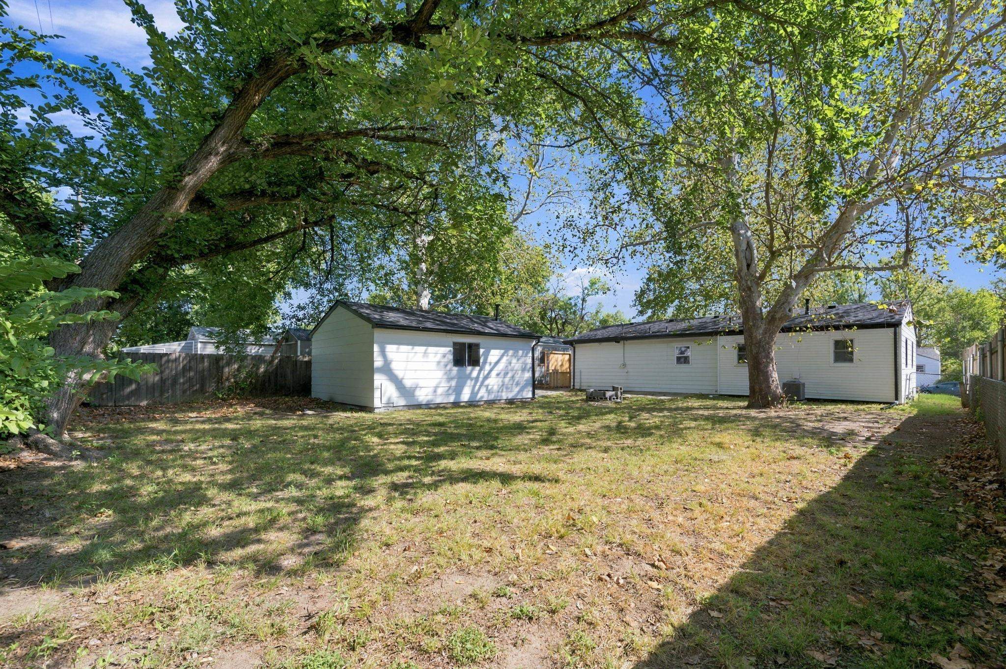 1715 N Joann St Property Photo 25