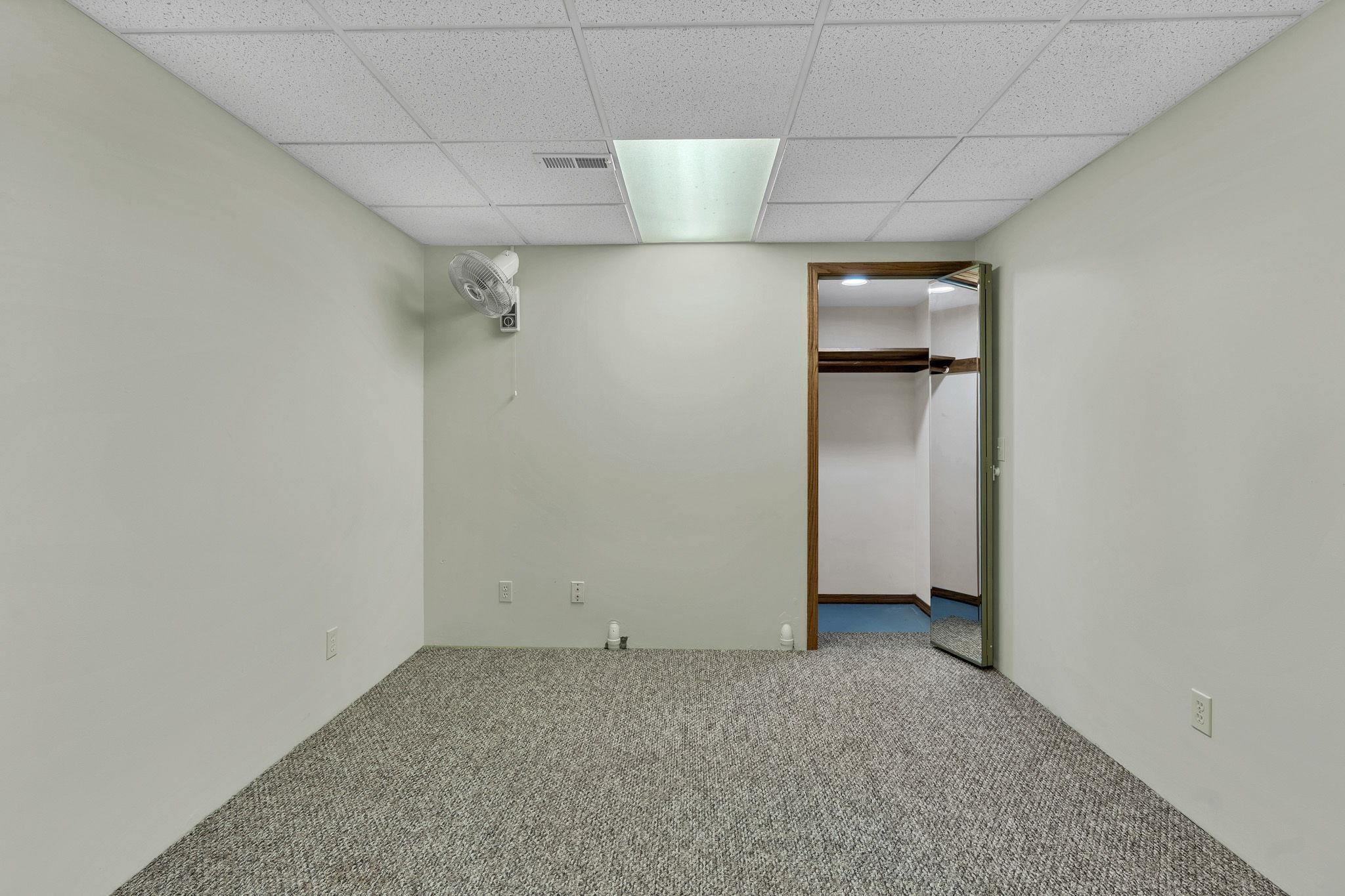 2048 N Murray St Property Photo 22