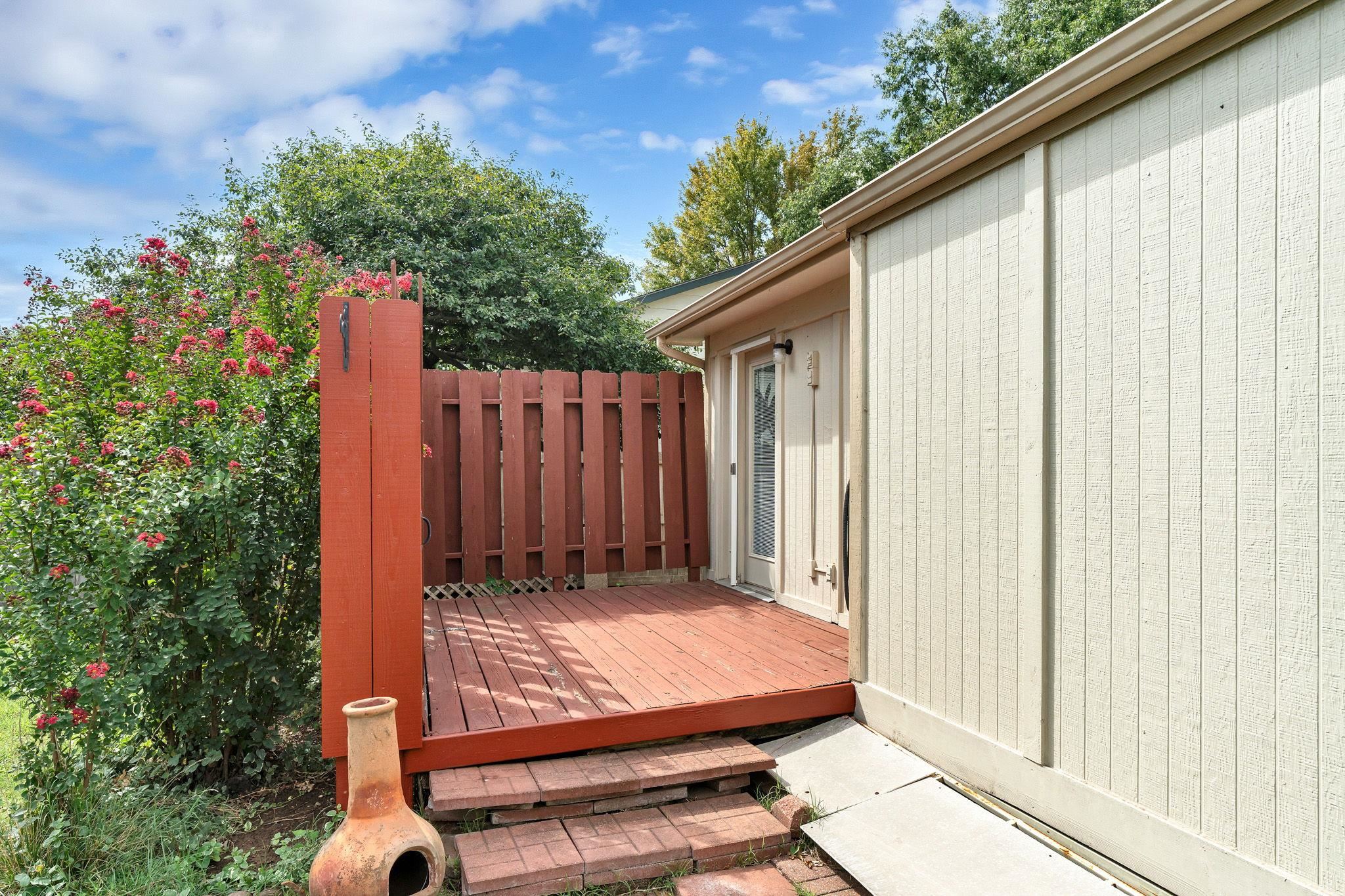 2048 N Murray St Property Photo 29