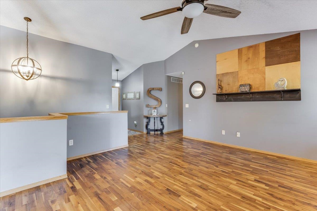 2718 N Parkridge Ct Property Photo 5