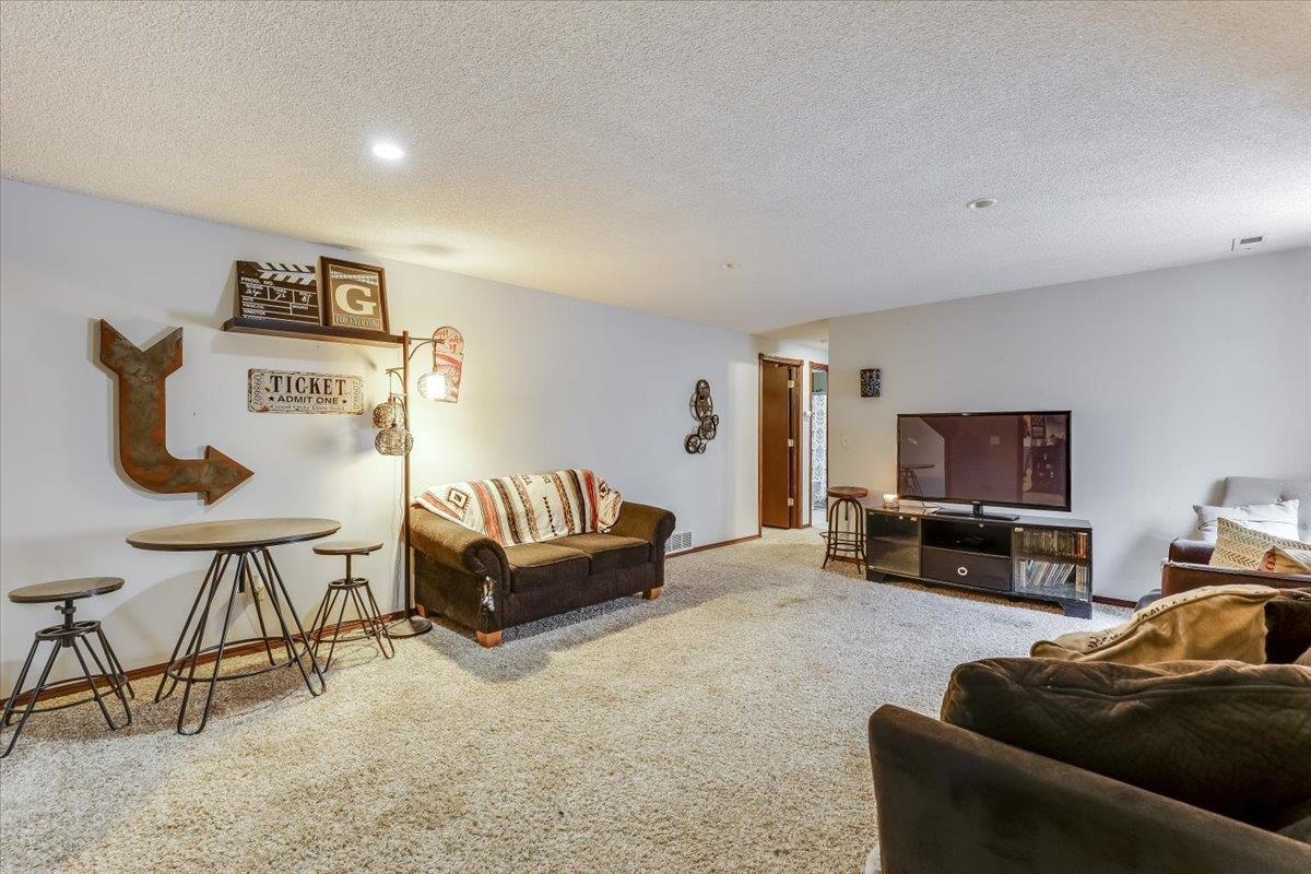 2718 N Parkridge Ct Property Photo 25