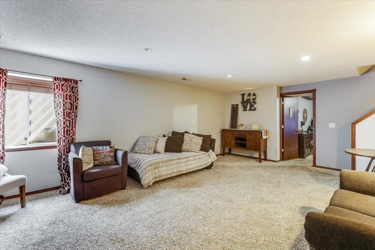 2718 N Parkridge Ct Property Photo 27