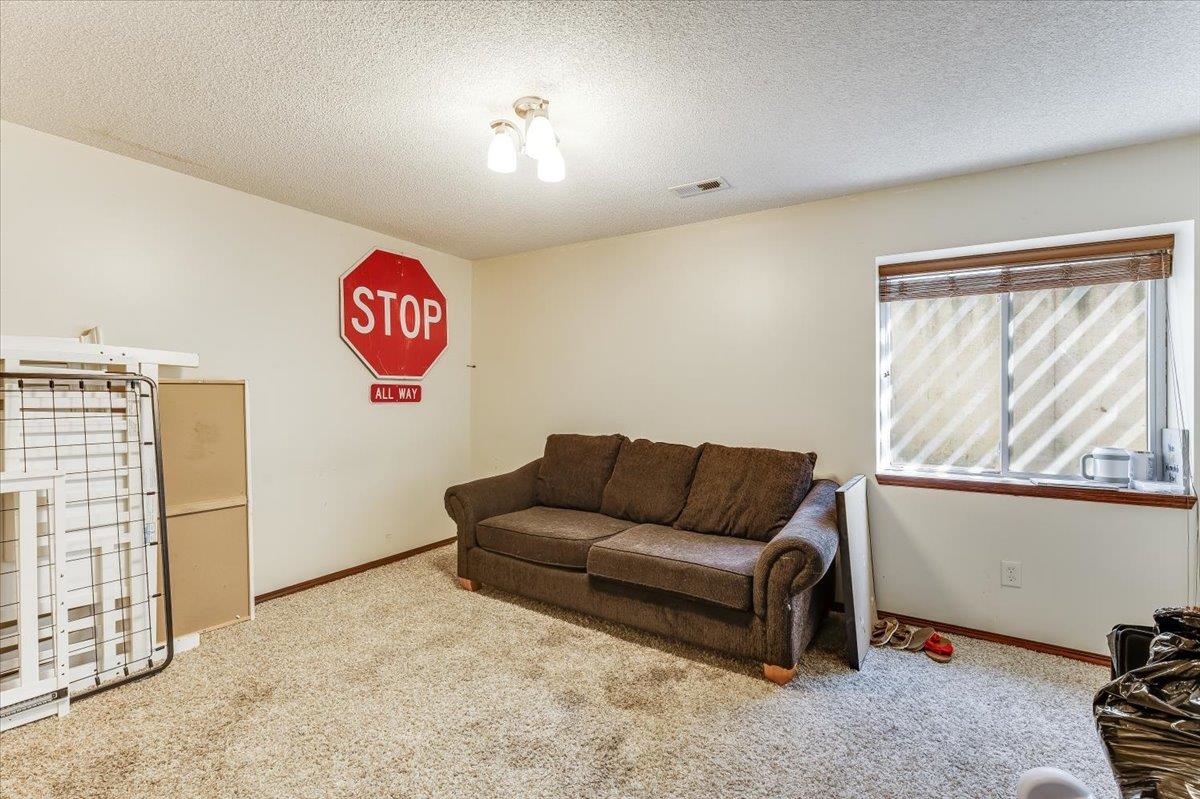 2718 N Parkridge Ct Property Photo 30