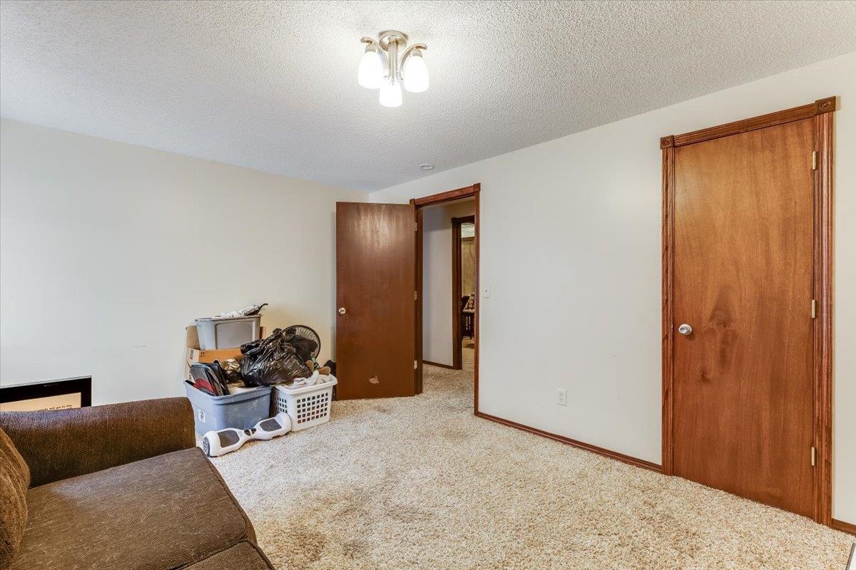 2718 N Parkridge Ct Property Photo 31