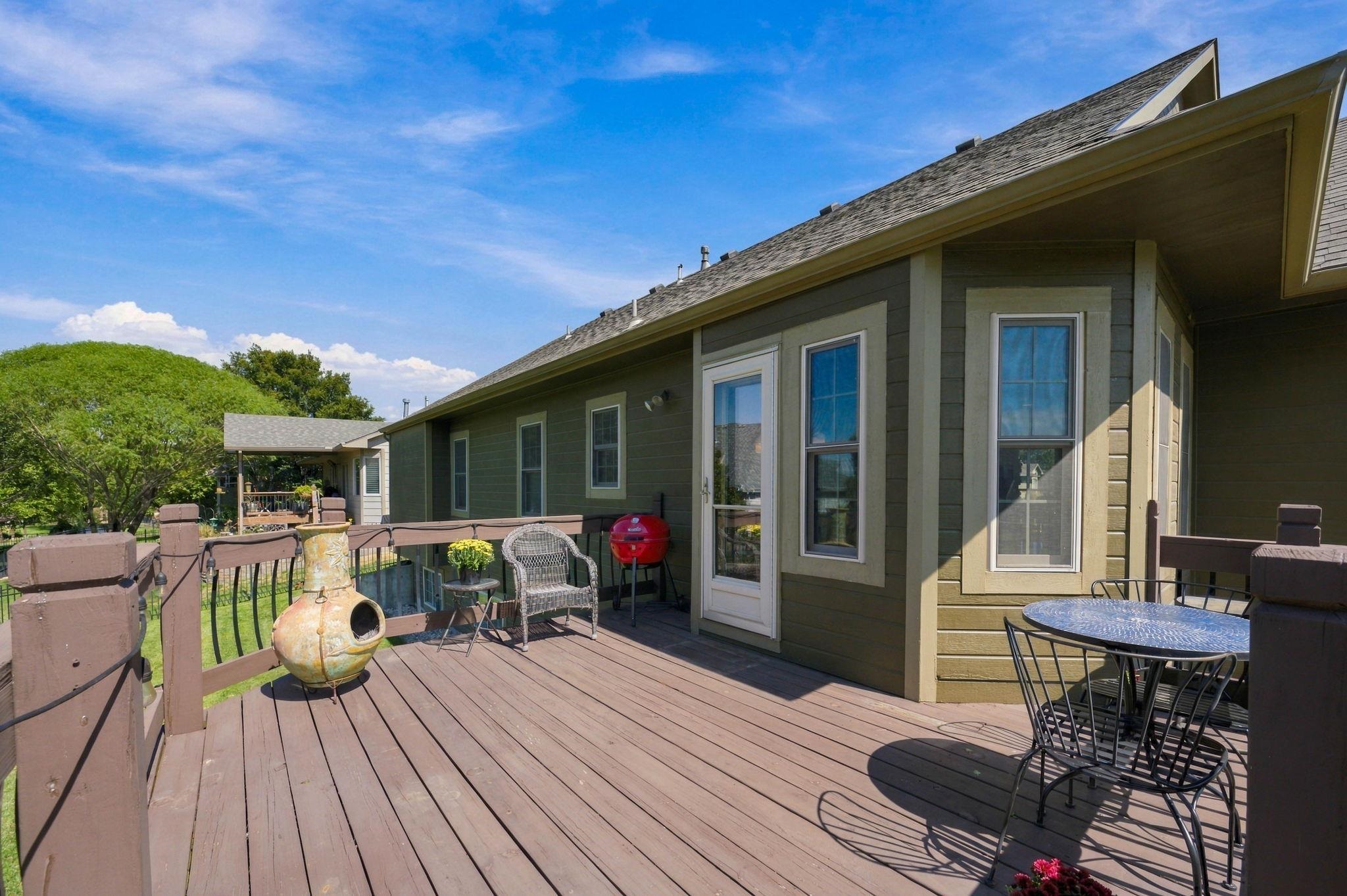 521 S Creekside Property Photo 30