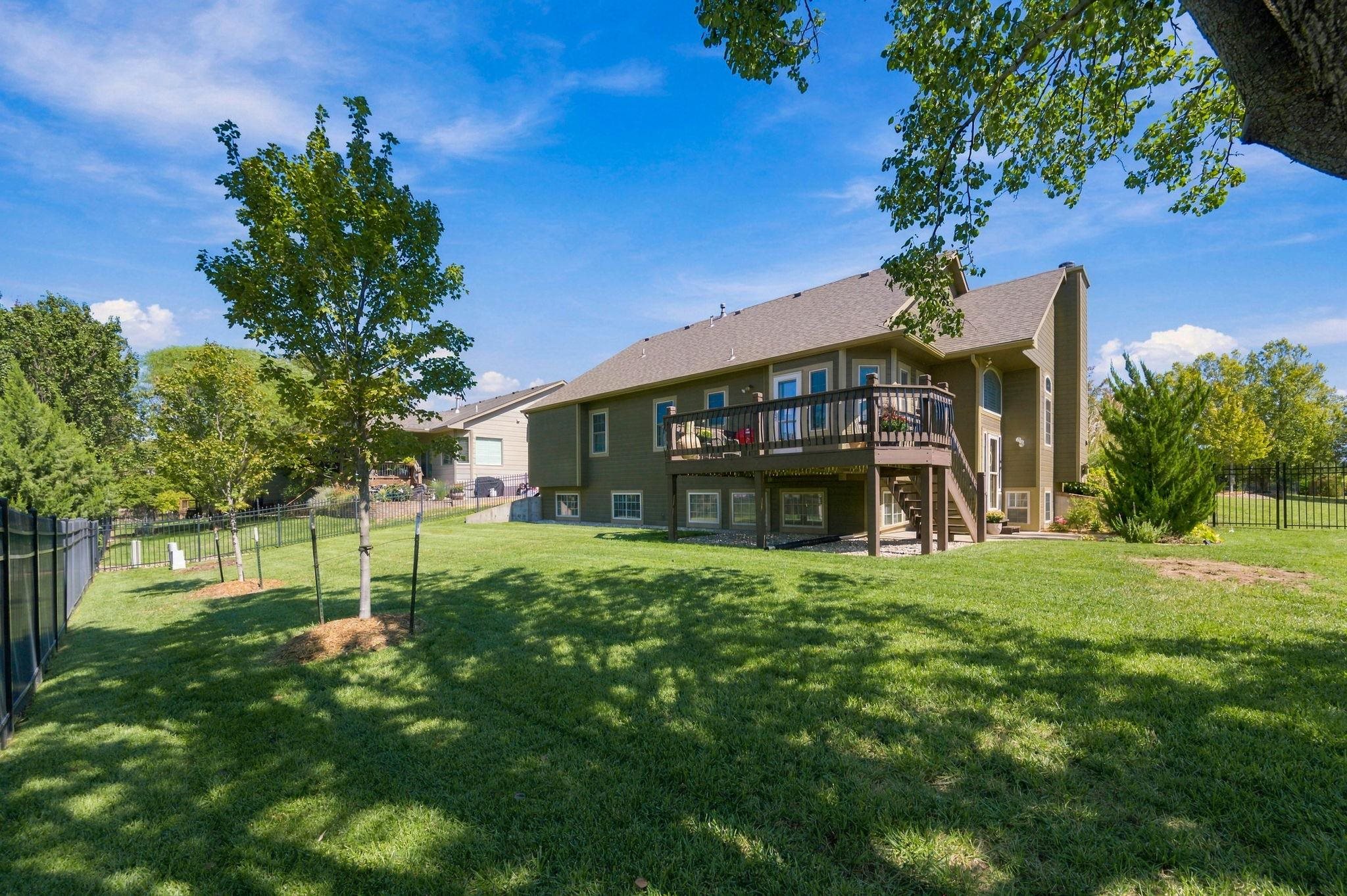 521 S Creekside Property Photo 35