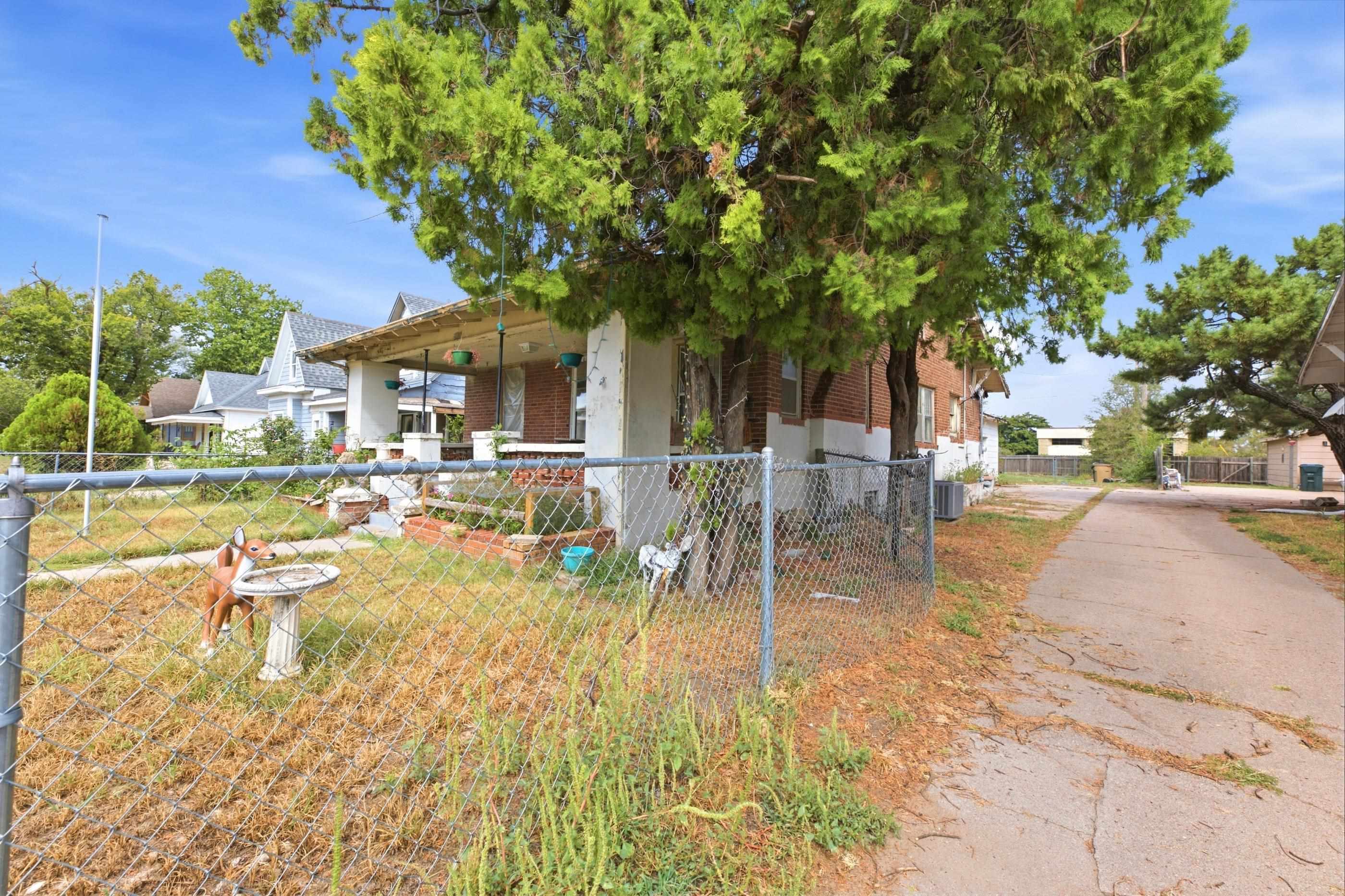 510 W Sherman Ave Property Photo 2