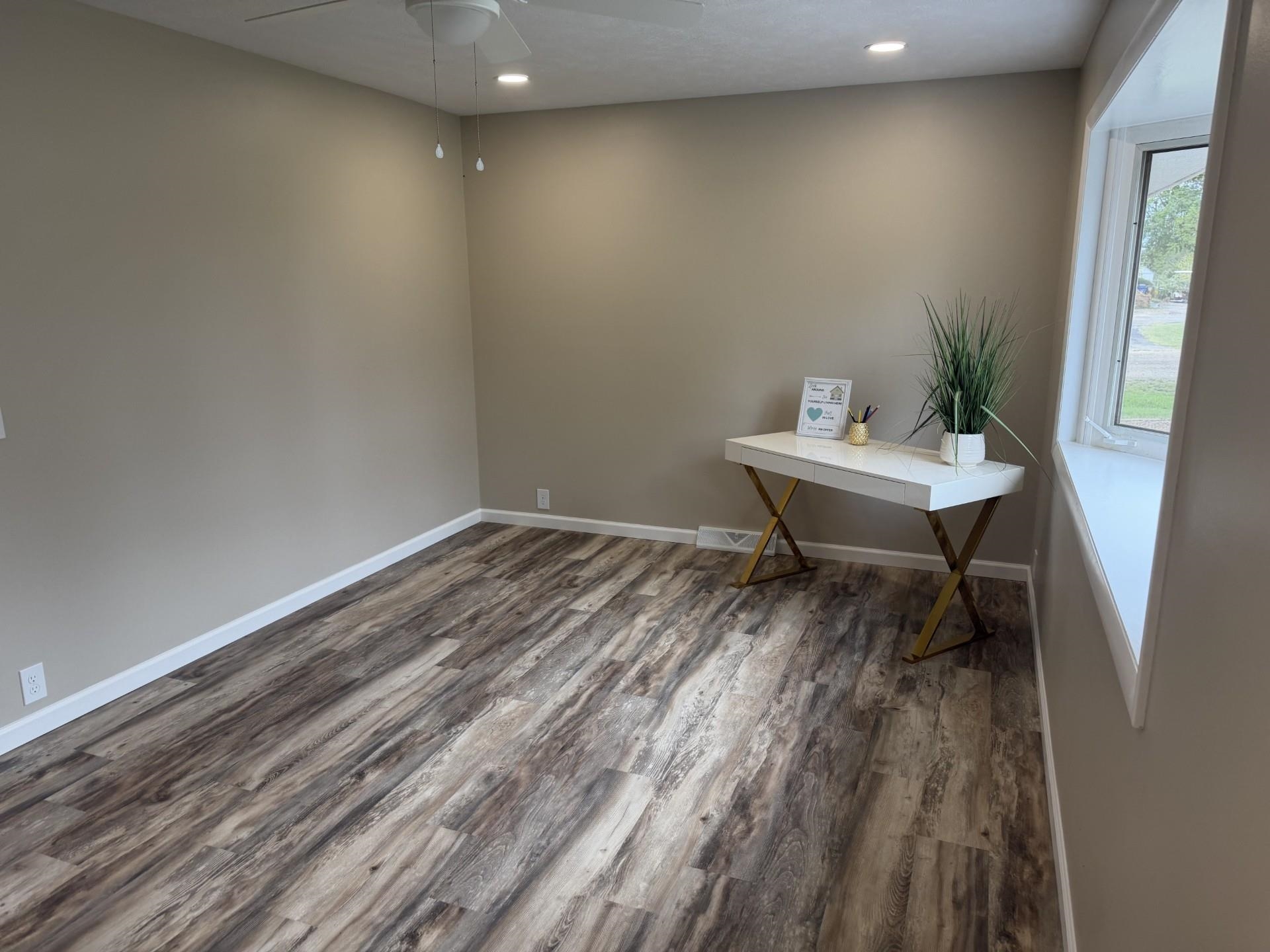 349 Robson Property Photo 5