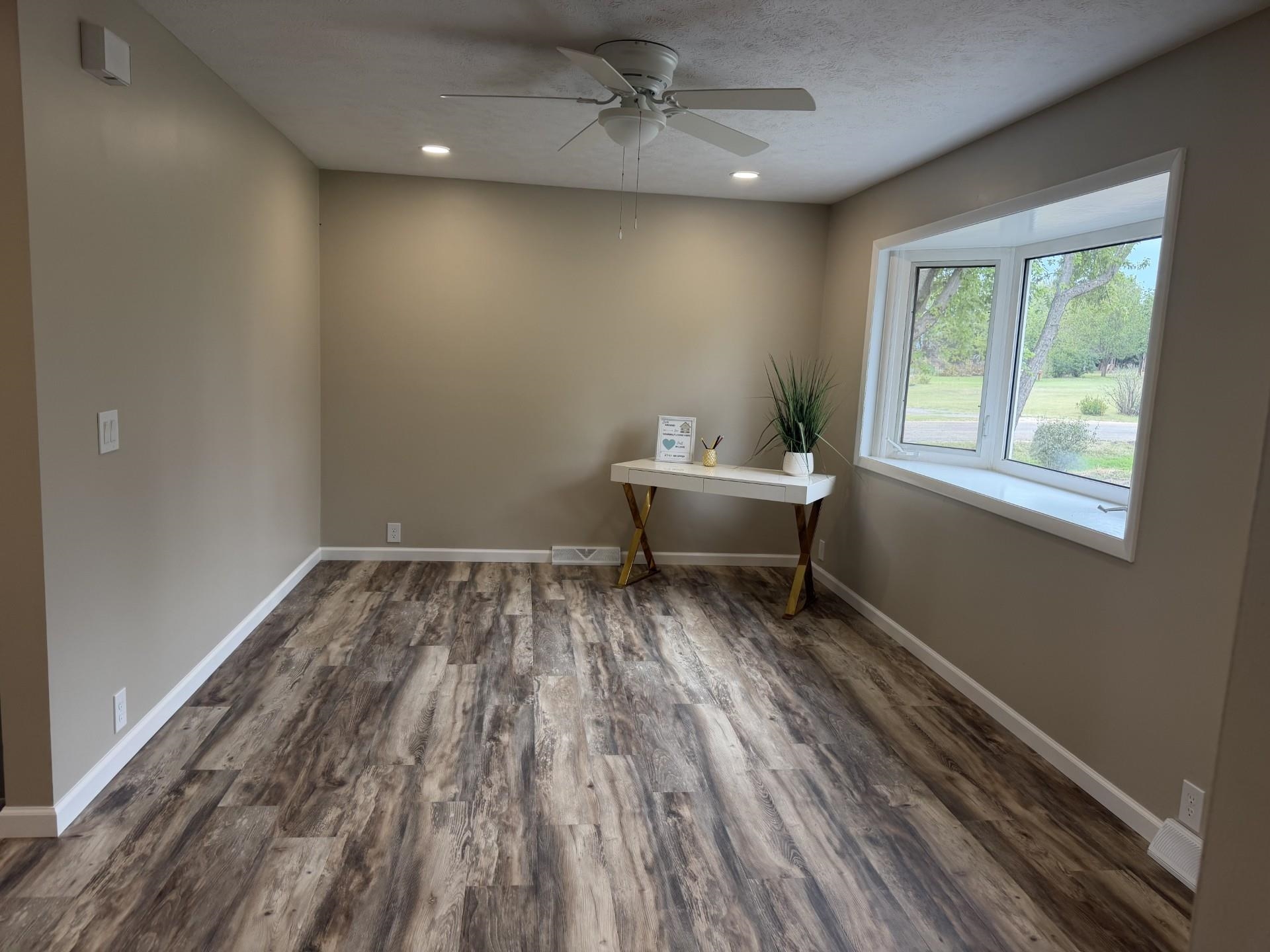 349 Robson Property Photo 6