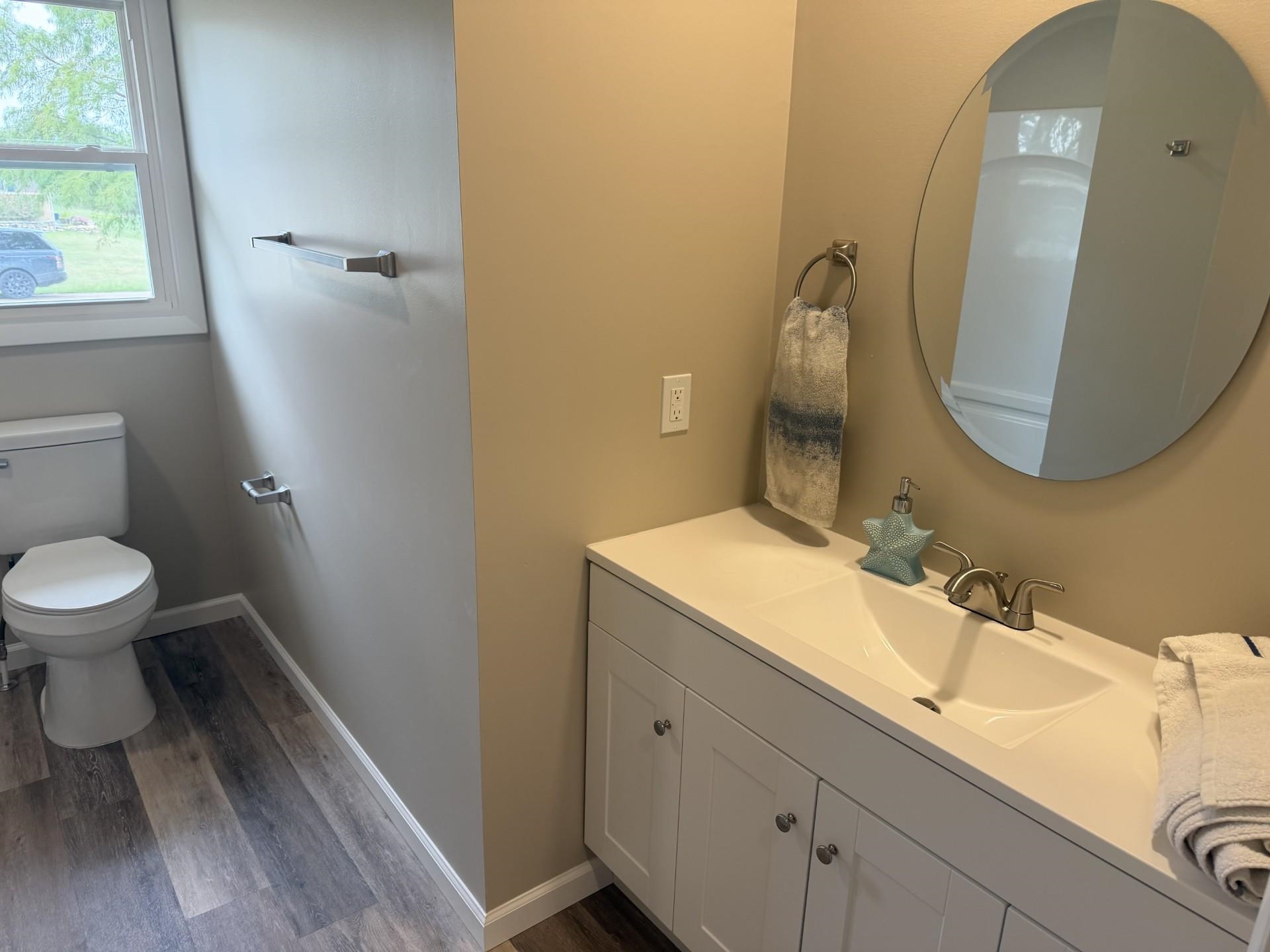 349 Robson Property Photo 14