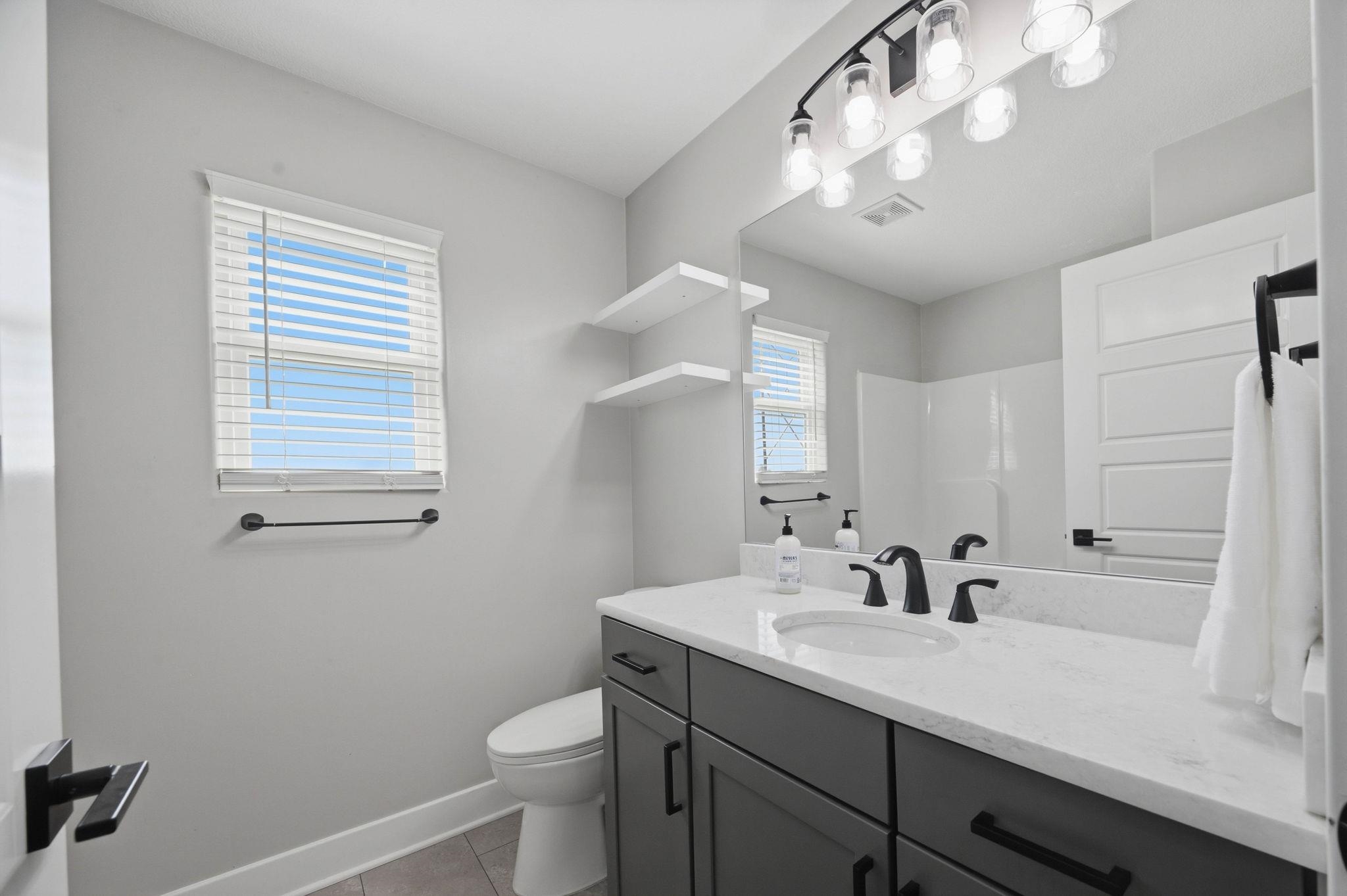 2421 E Velvet Leaf Property Photo 19