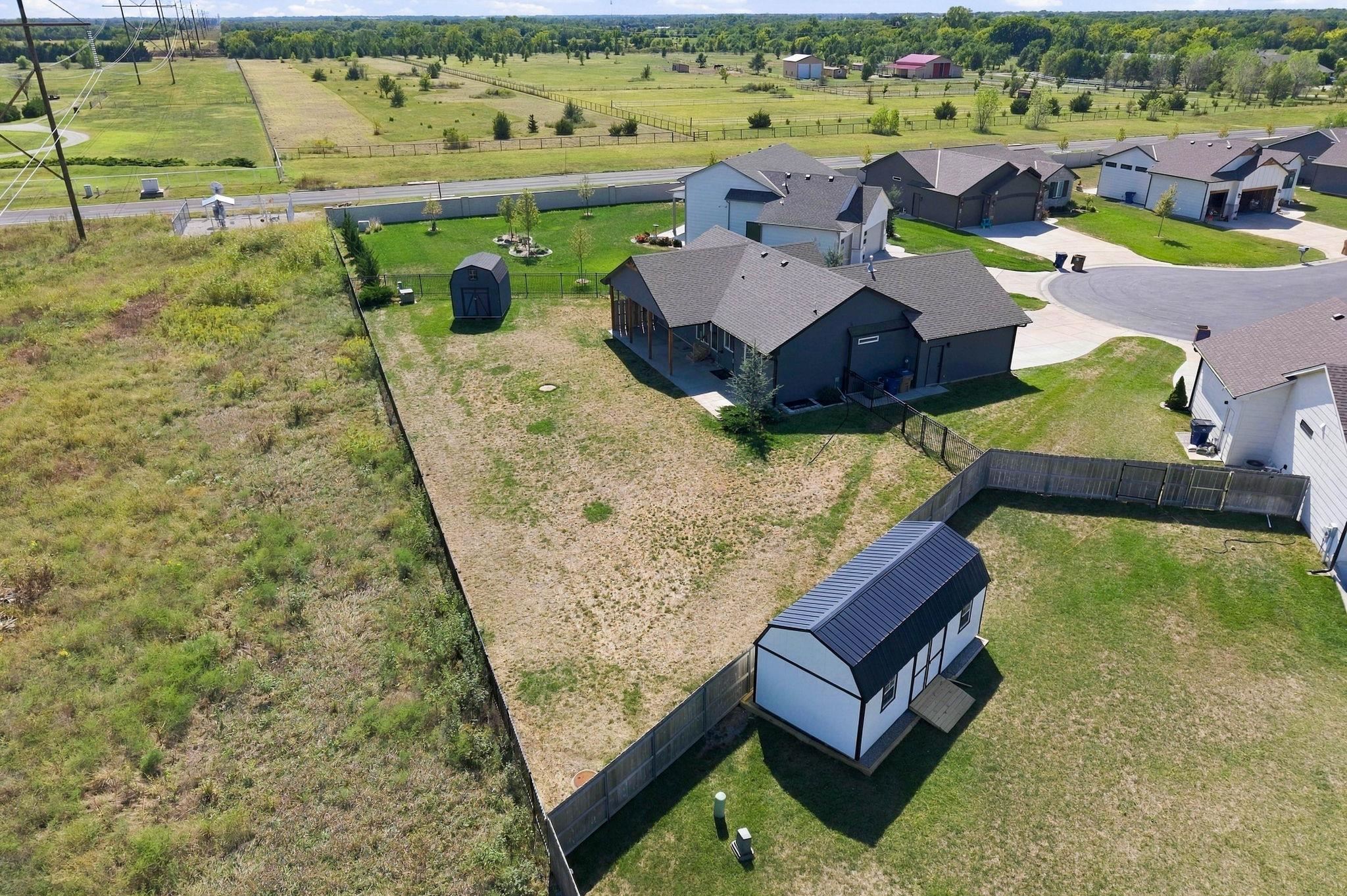 2421 E Velvet Leaf Property Photo 33