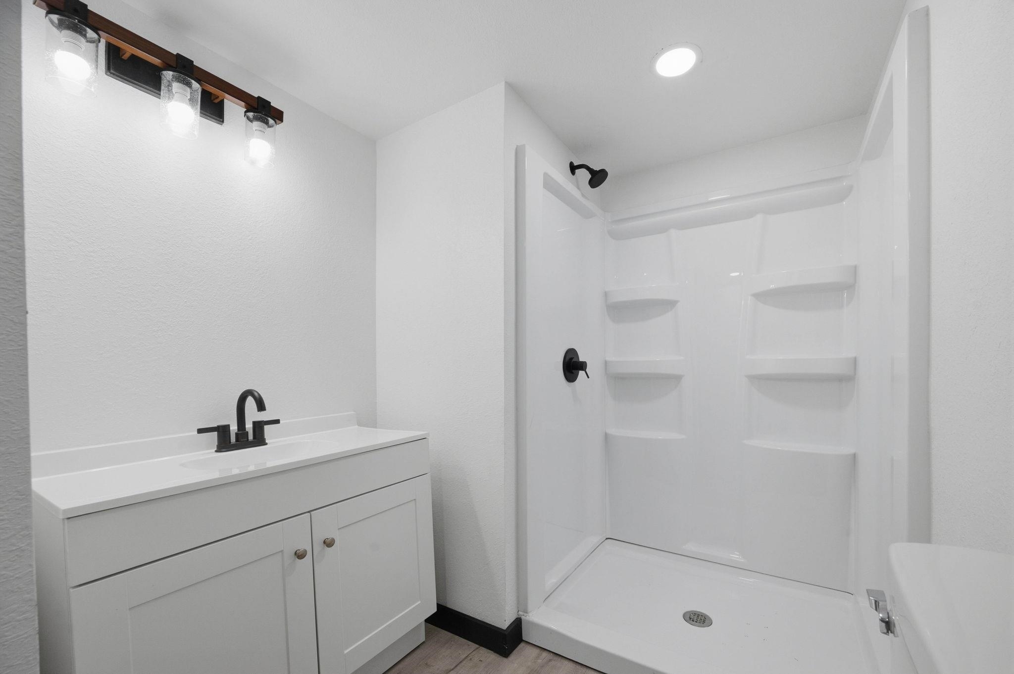 1045 N Ridgewood Dr Property Photo 22