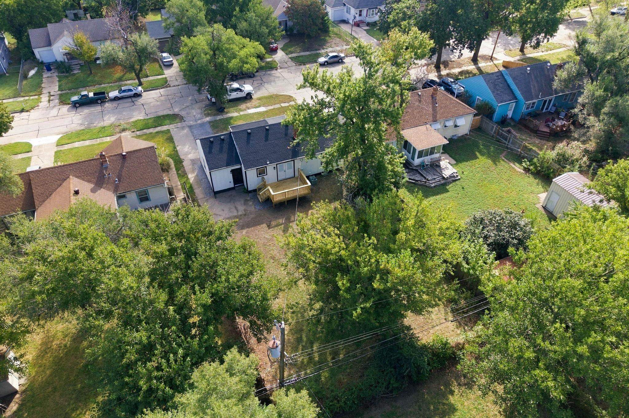 1045 N Ridgewood Dr Property Photo 26
